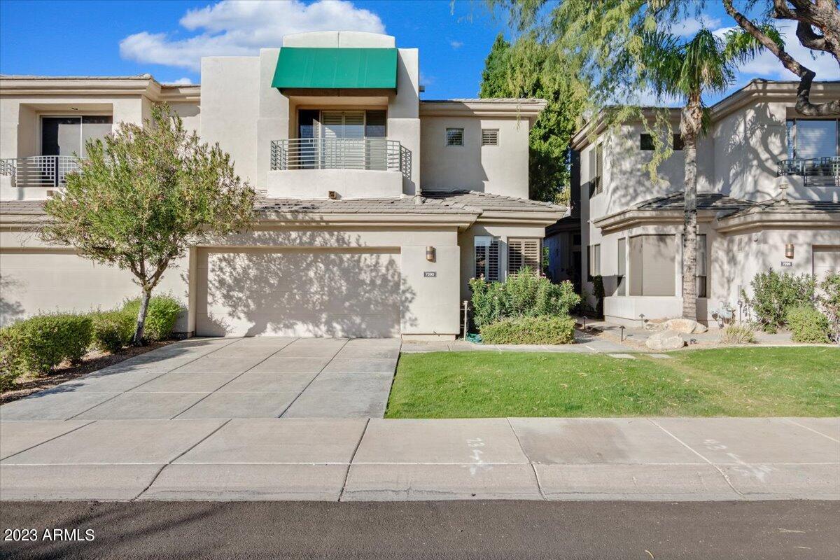 7290 E DEL ACERO Drive