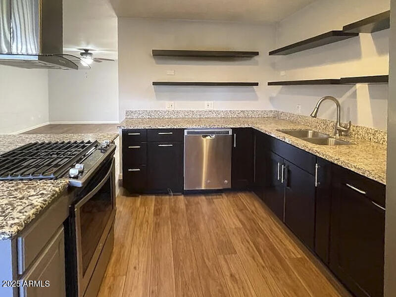 4950 N MILLER Road, 209