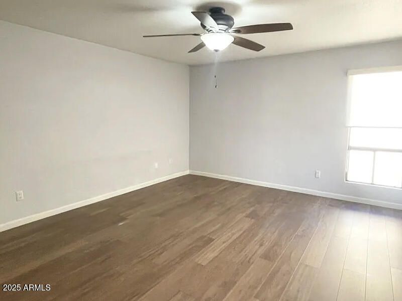 4950 N MILLER Road, 209