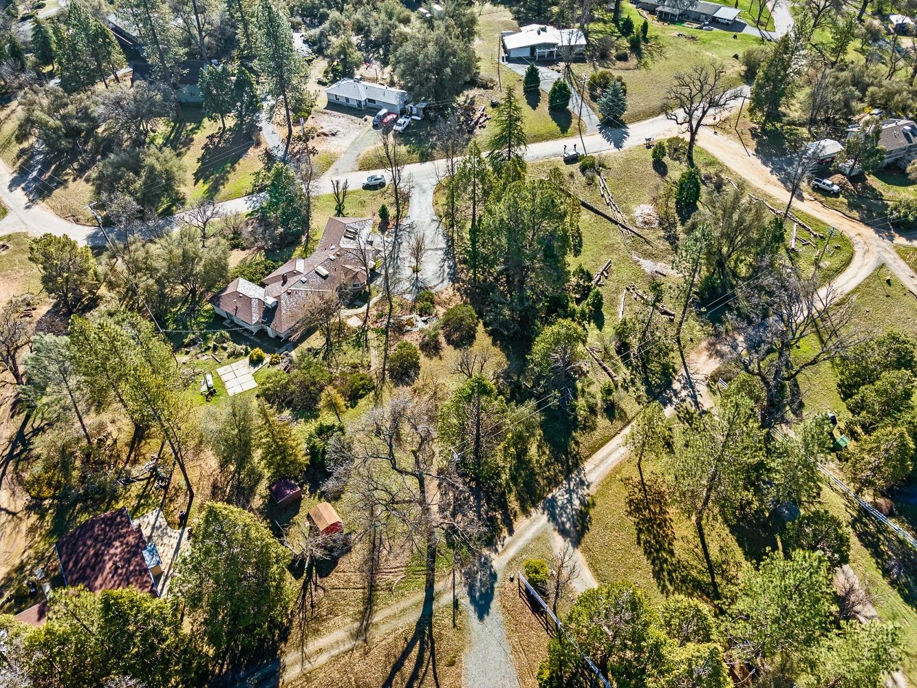 45281 N Oakview Drive