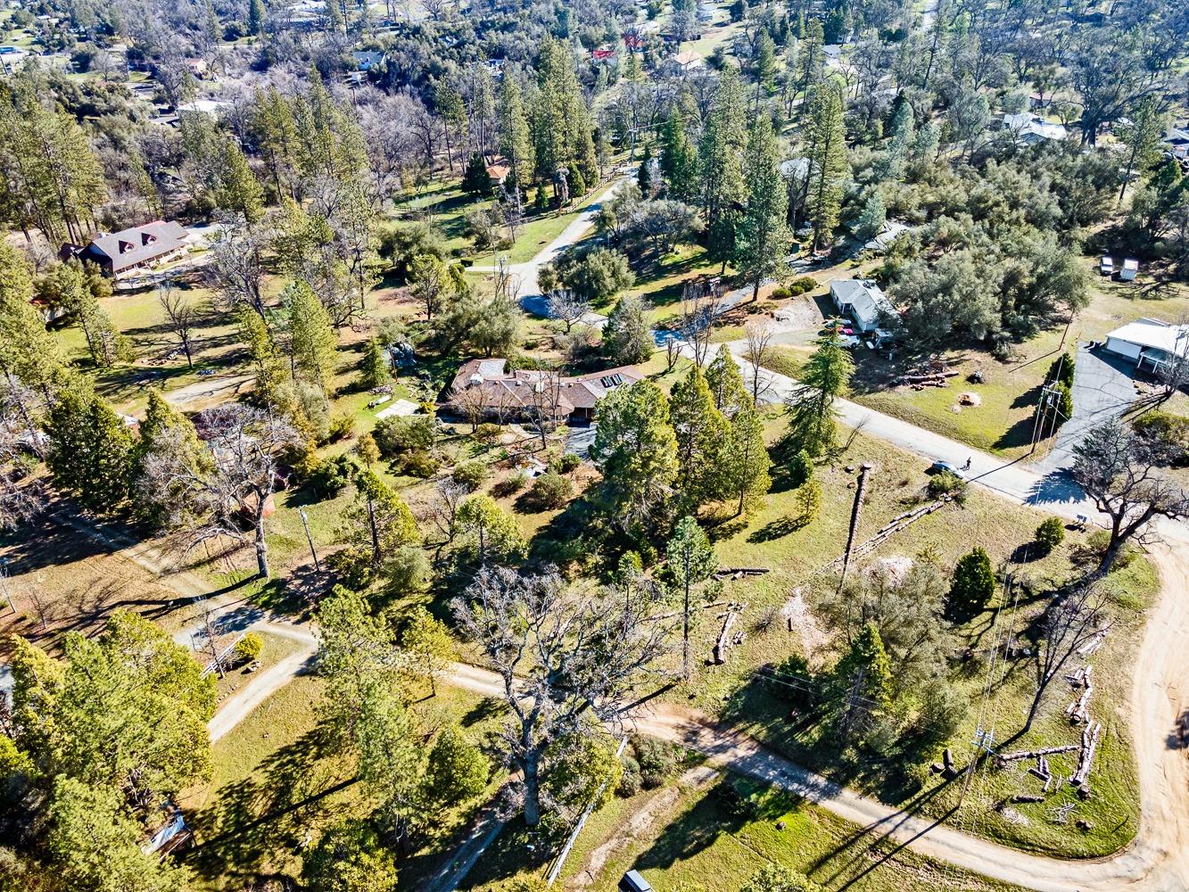 45281 N Oakview Drive