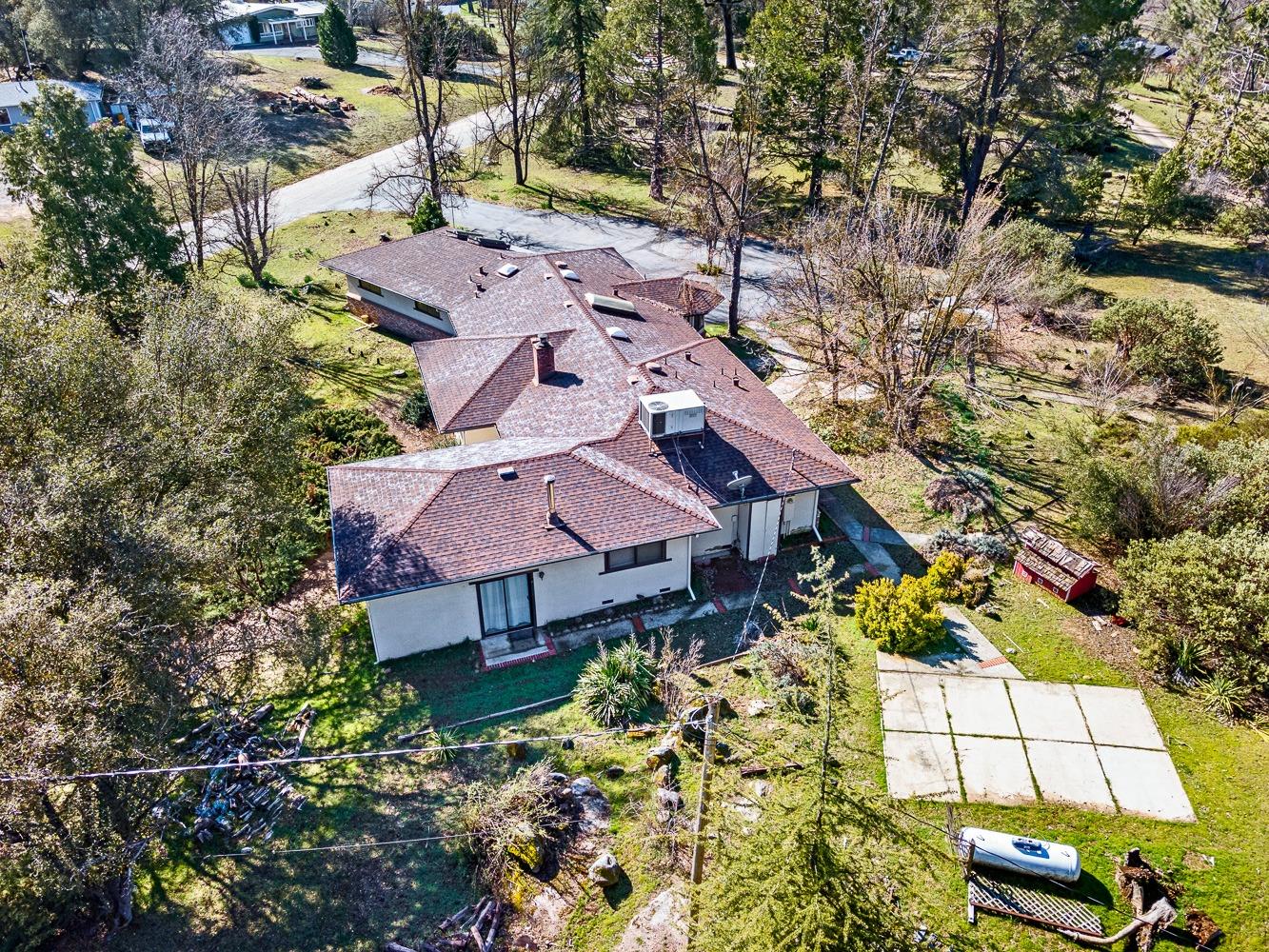 45281 N Oakview Drive