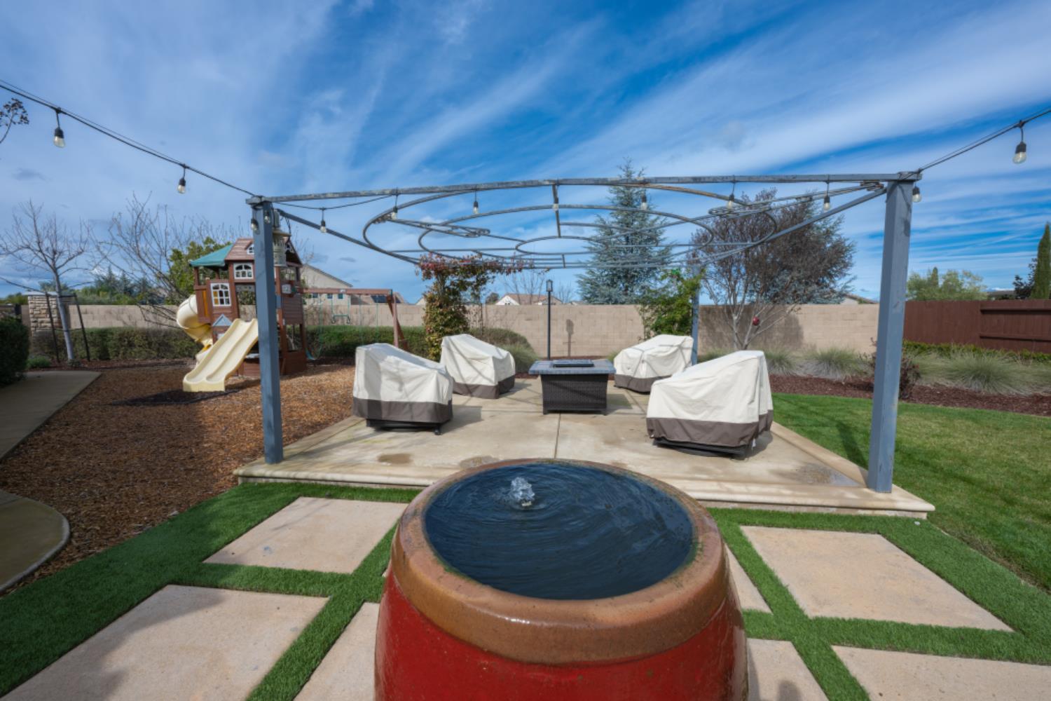 3205 Lexington Avenue