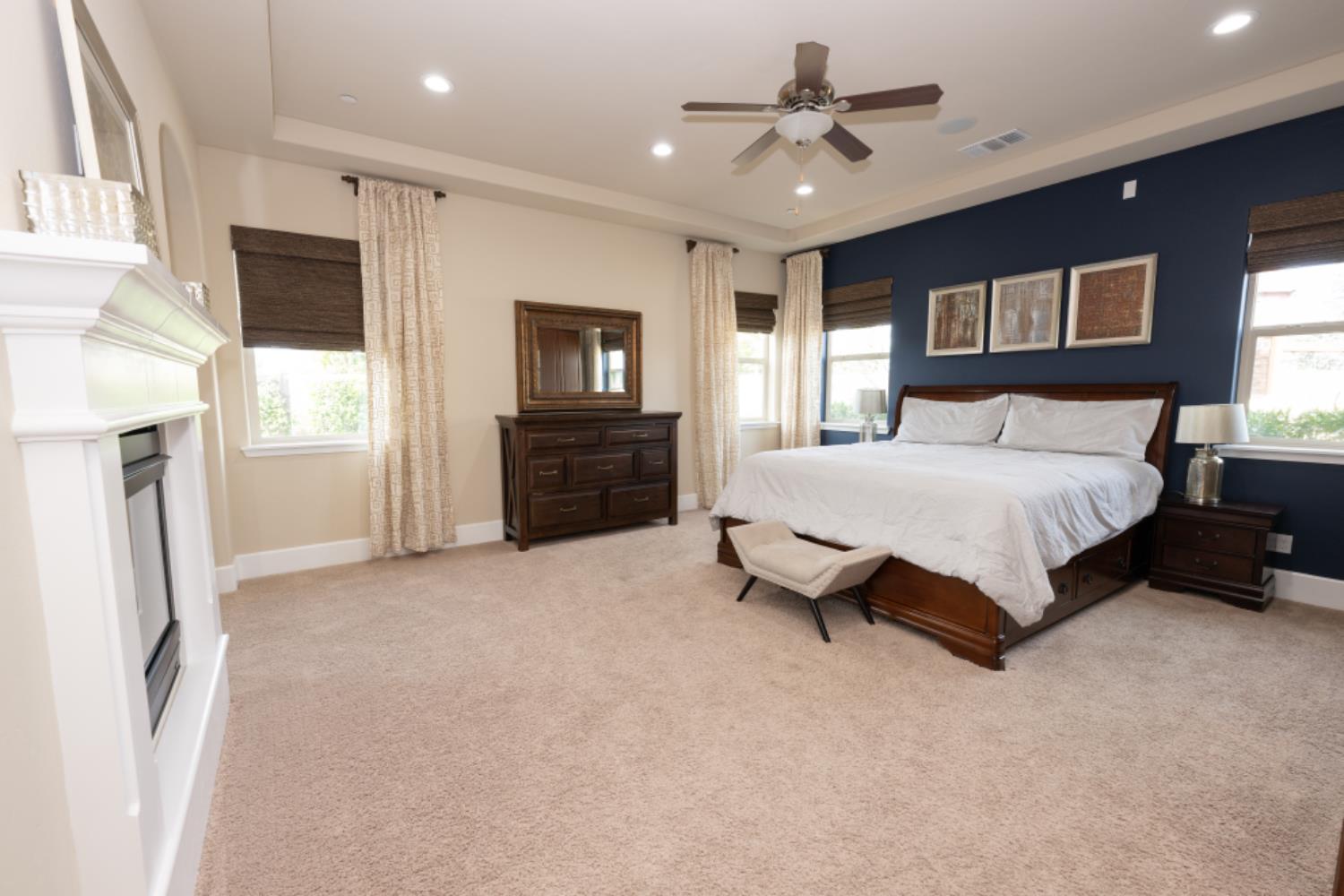 3205 Lexington Avenue