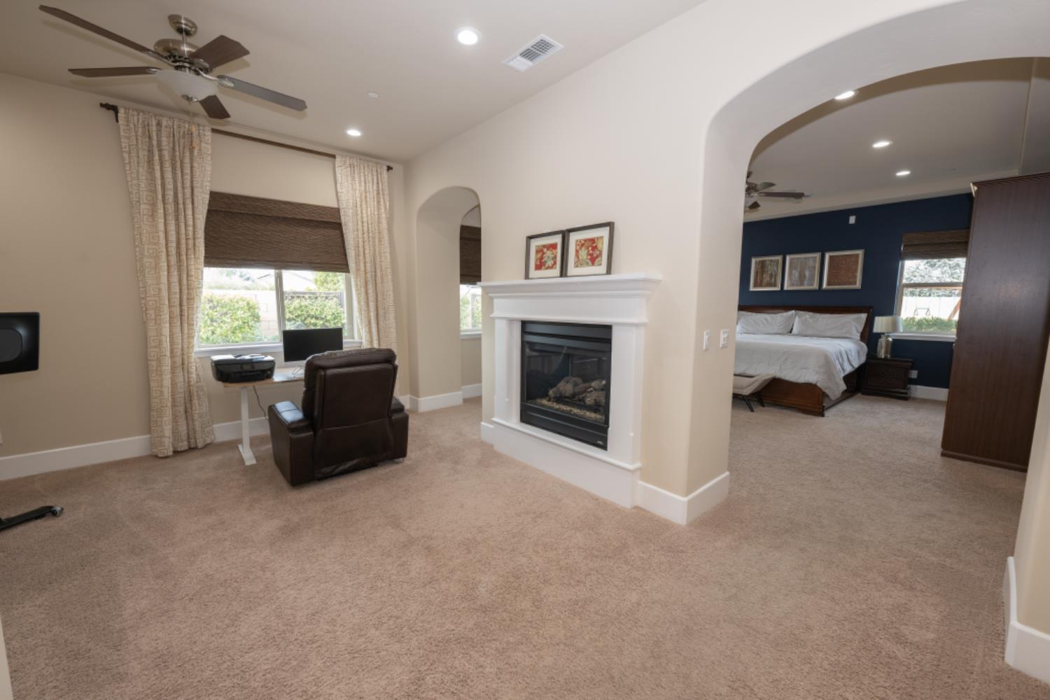 3205 Lexington Avenue