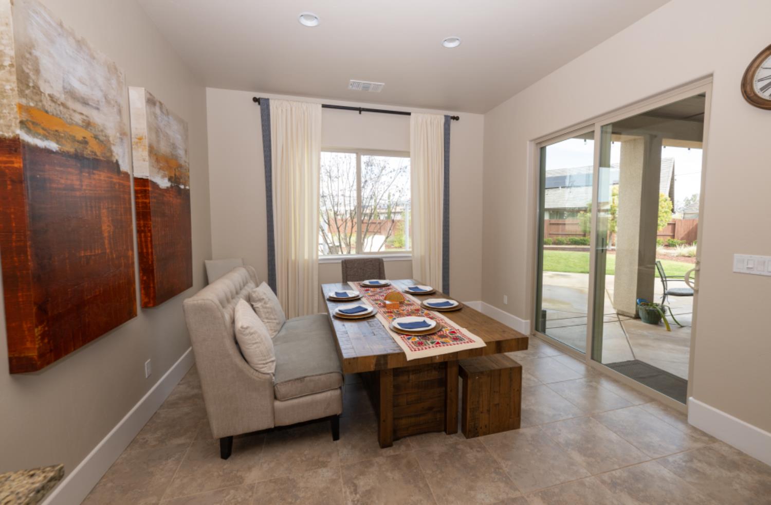 3205 Lexington Avenue