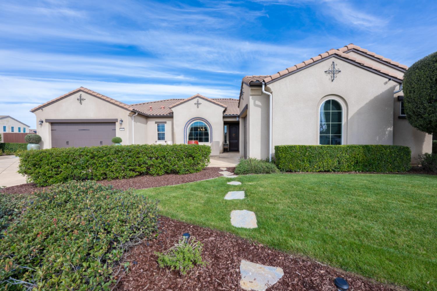 3205 Lexington Avenue