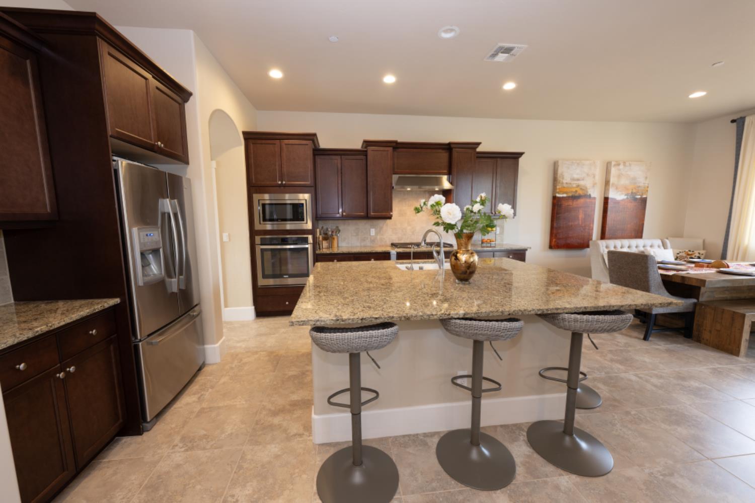 3205 Lexington Avenue