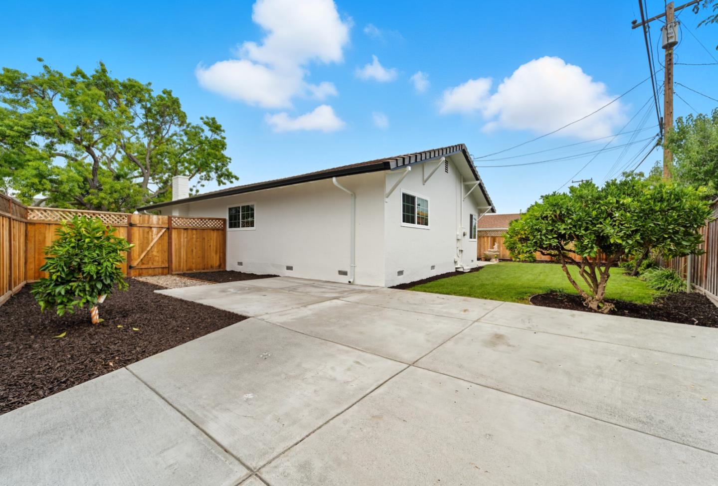3392 Geneva Drive