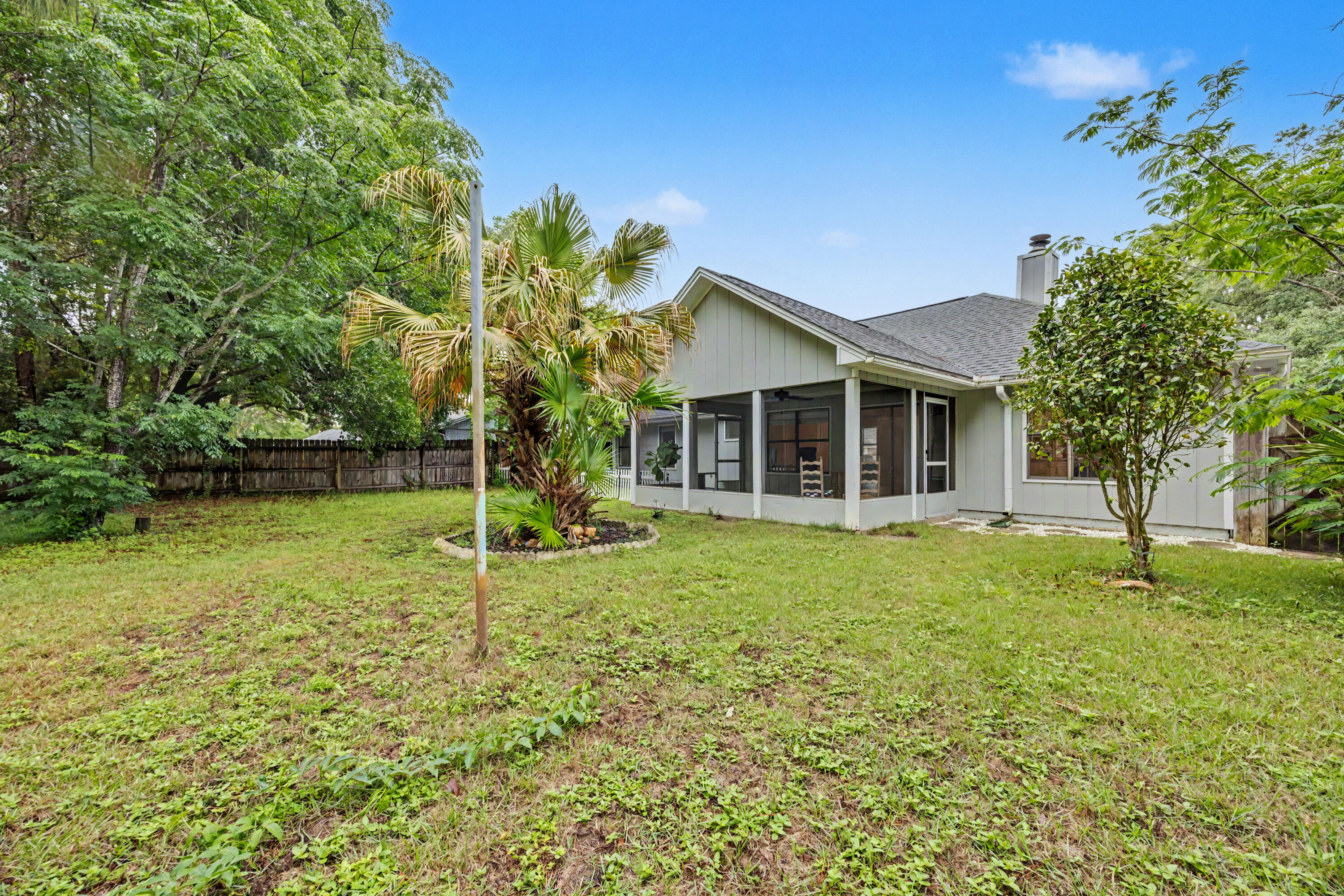 112 Meadow Woods Lane