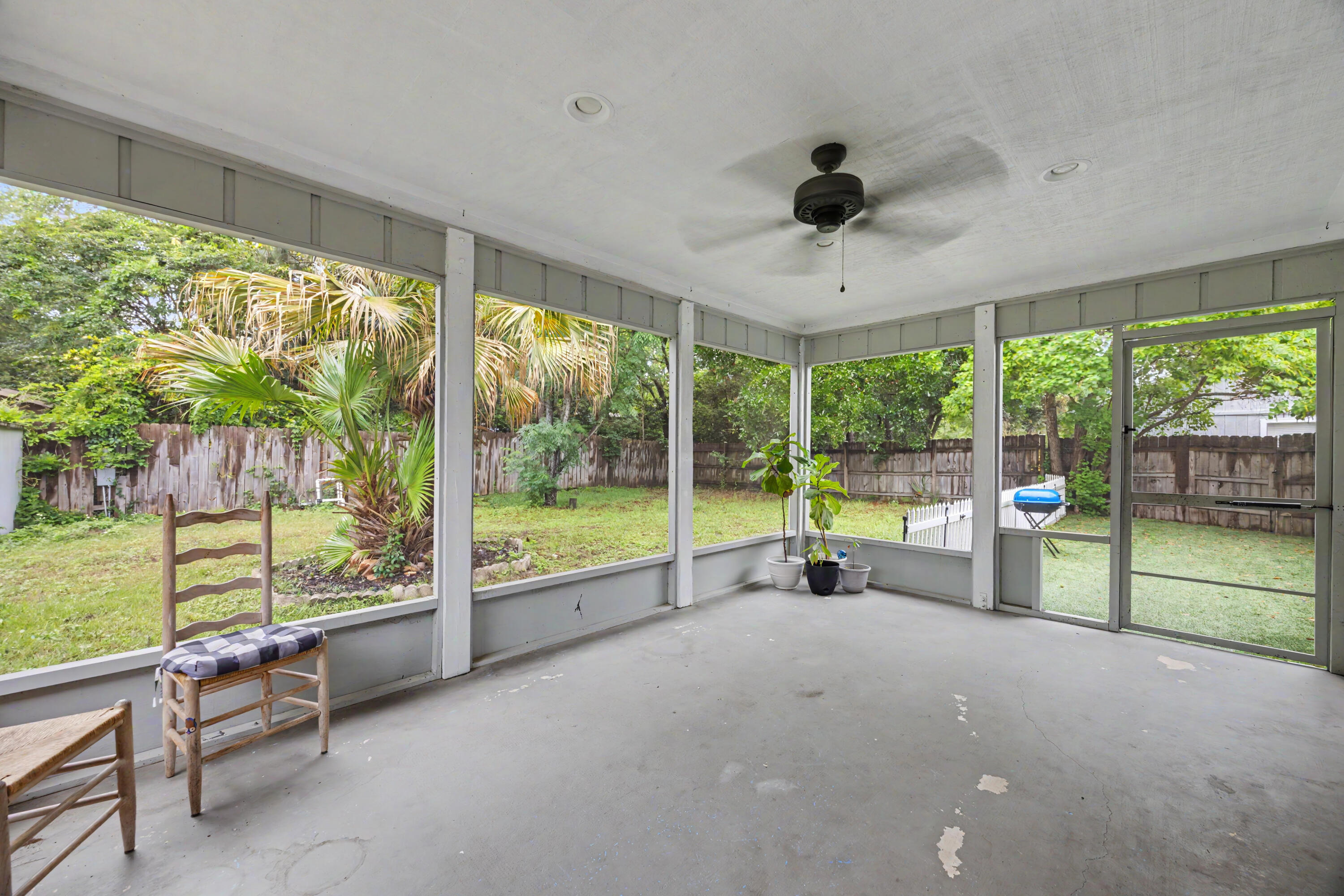 112 Meadow Woods Lane