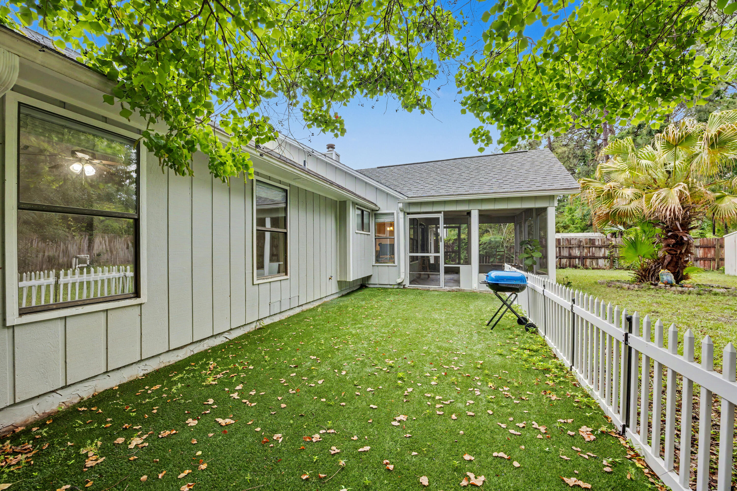 112 Meadow Woods Lane