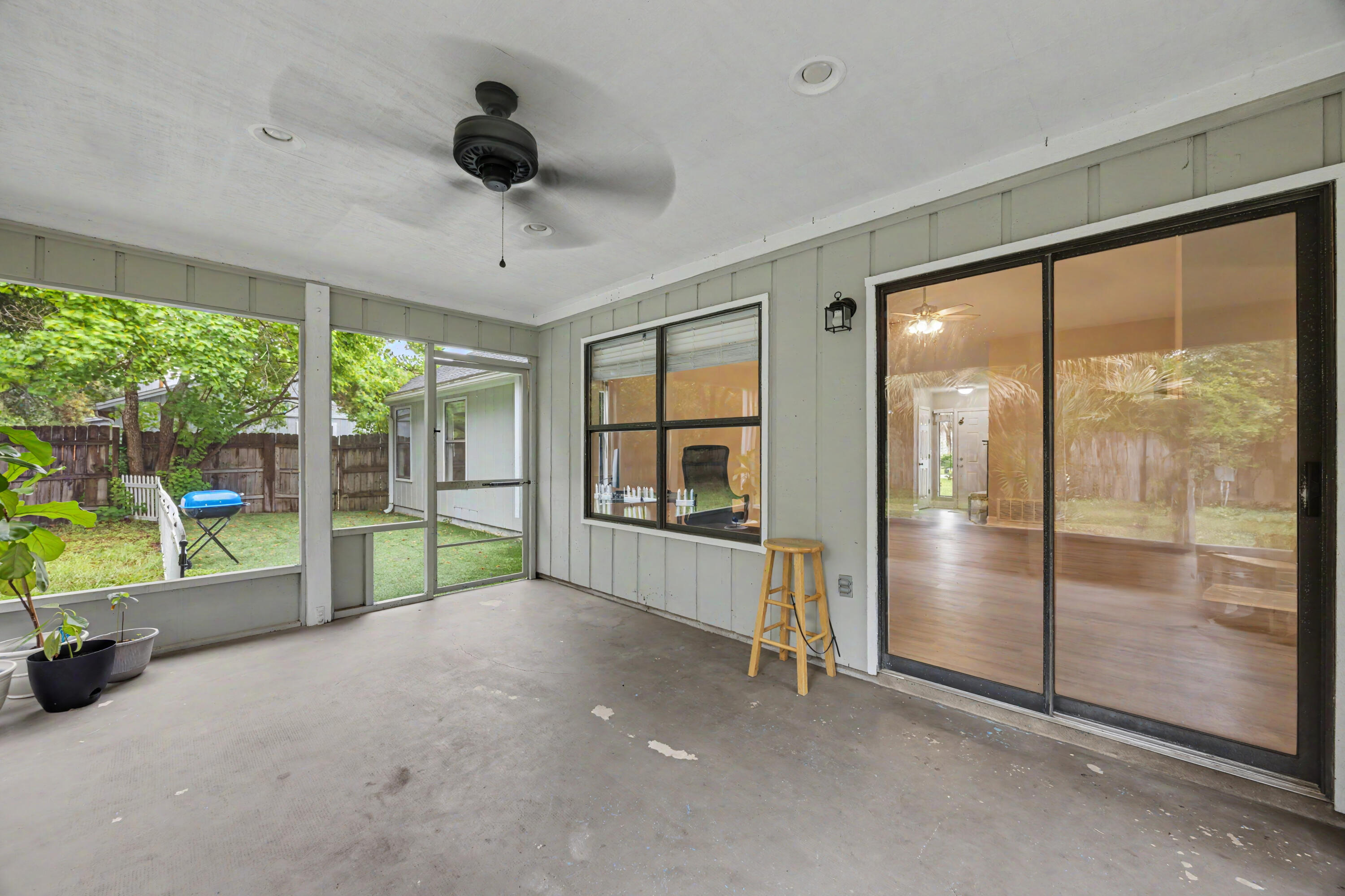 112 Meadow Woods Lane