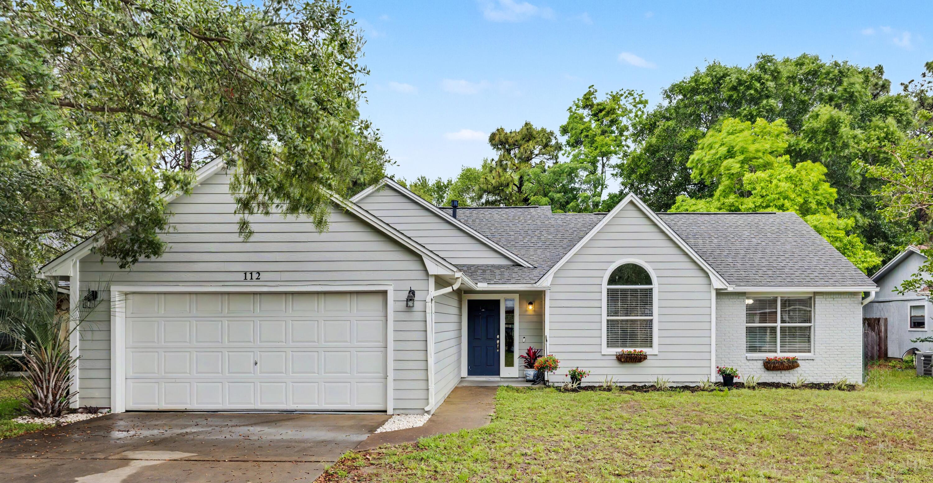 112 Meadow Woods Lane