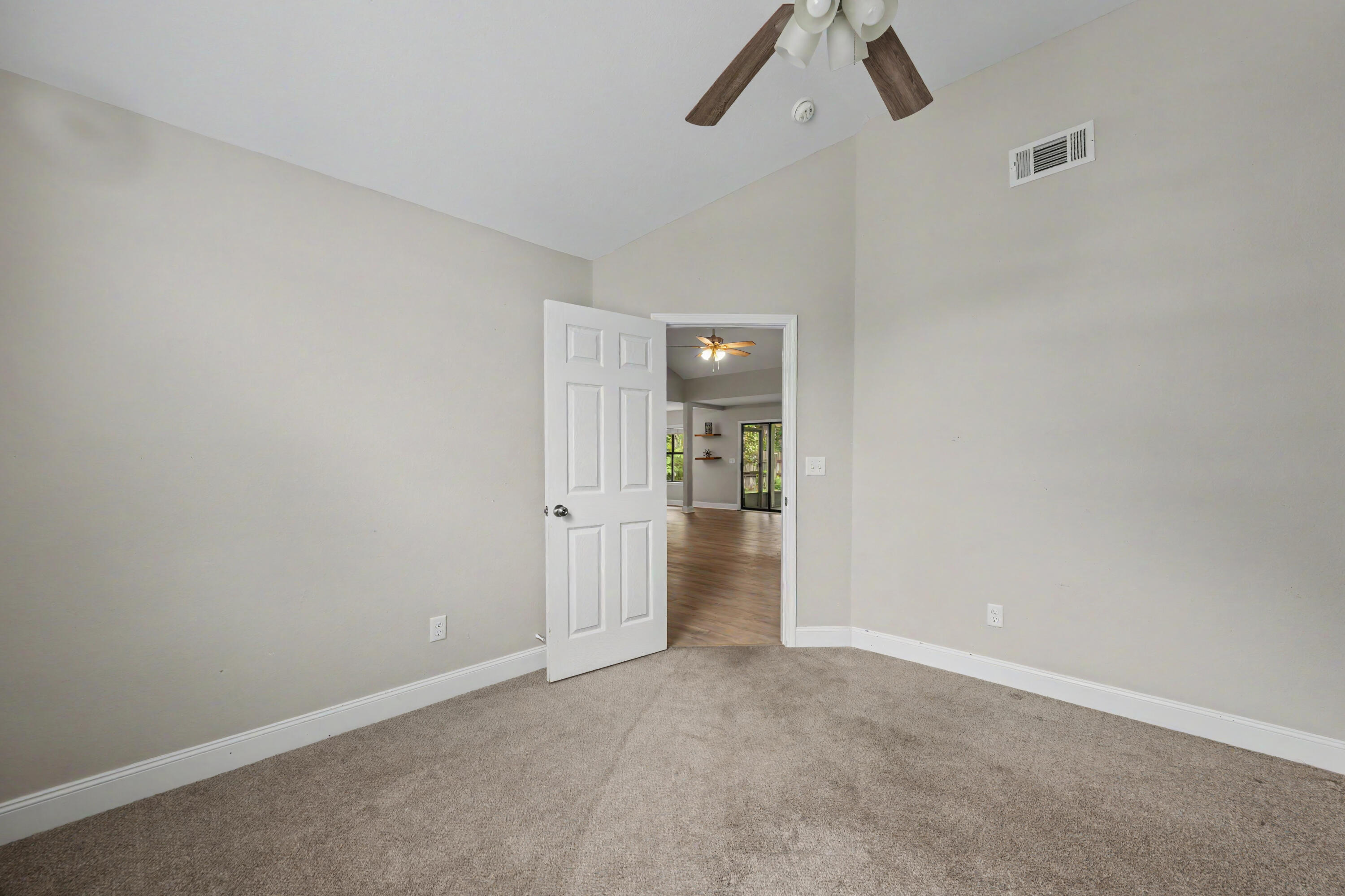 112 Meadow Woods Lane