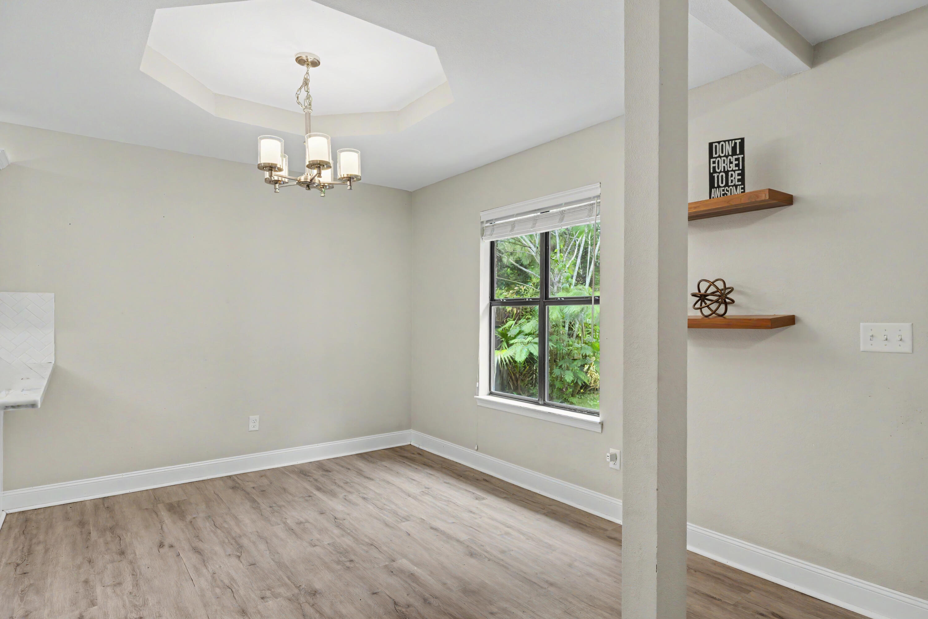 112 Meadow Woods Lane