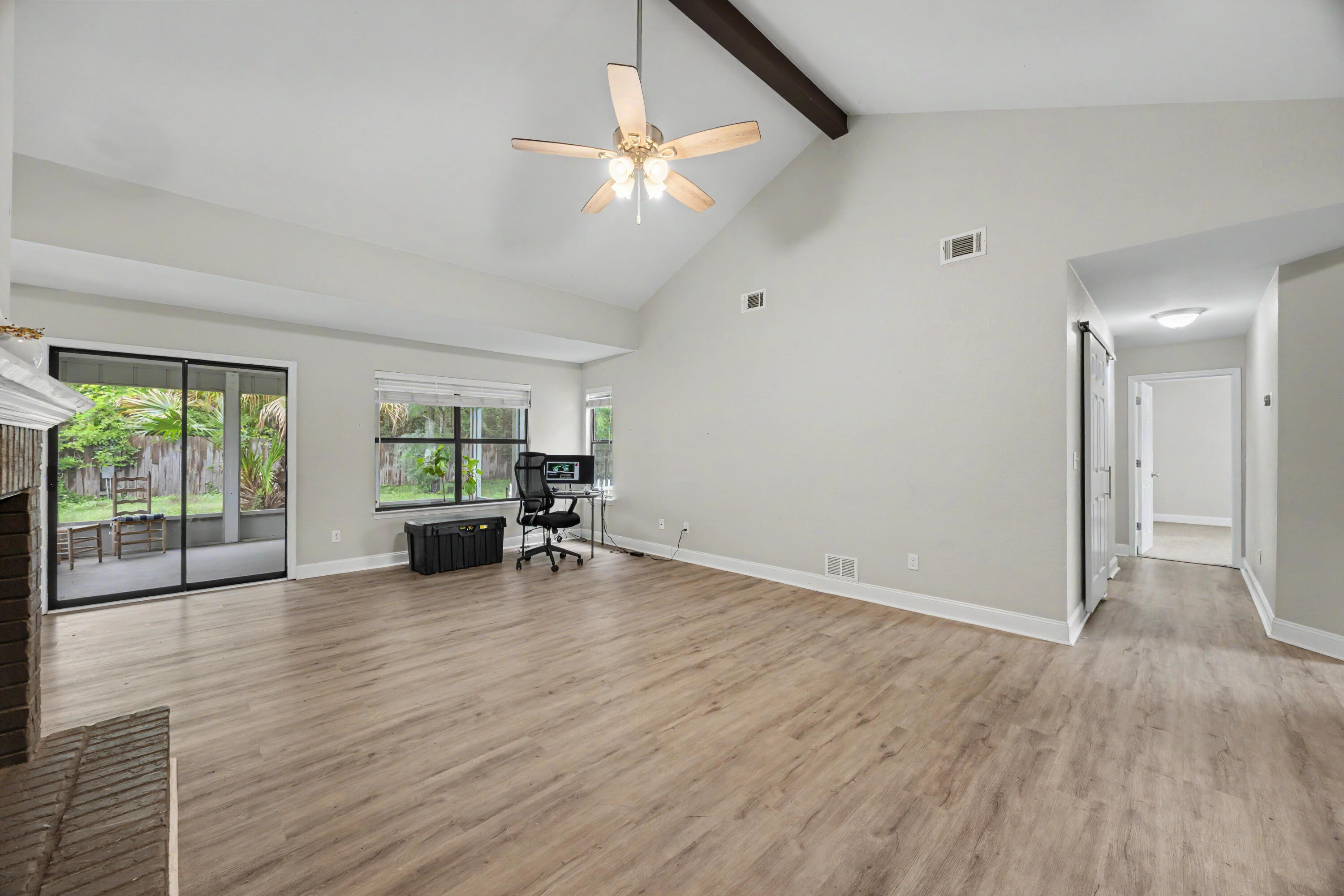 112 Meadow Woods Lane