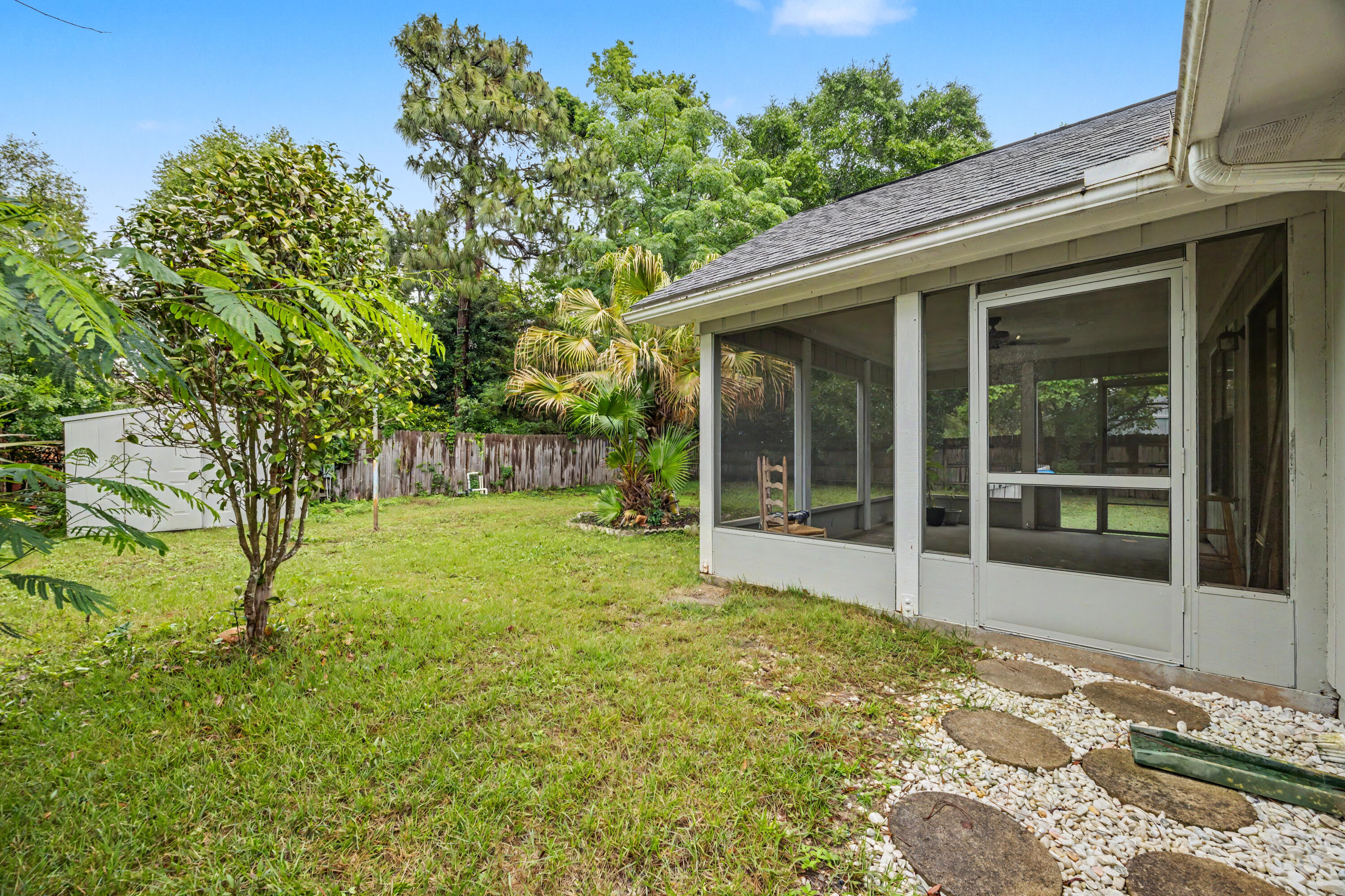 112 Meadow Woods Lane