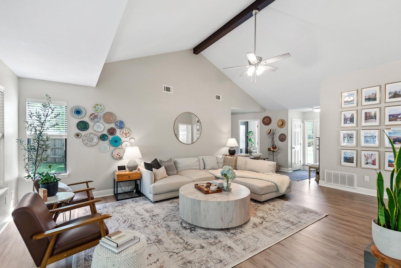 112 Meadow Woods Lane