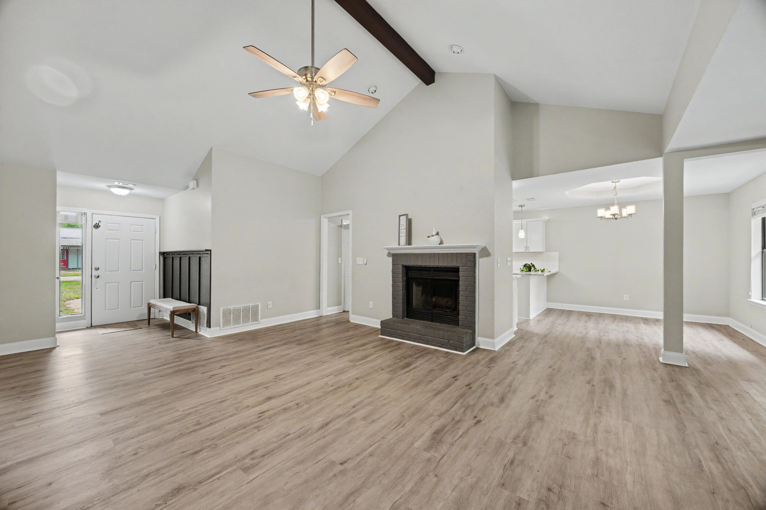 112 Meadow Woods Lane