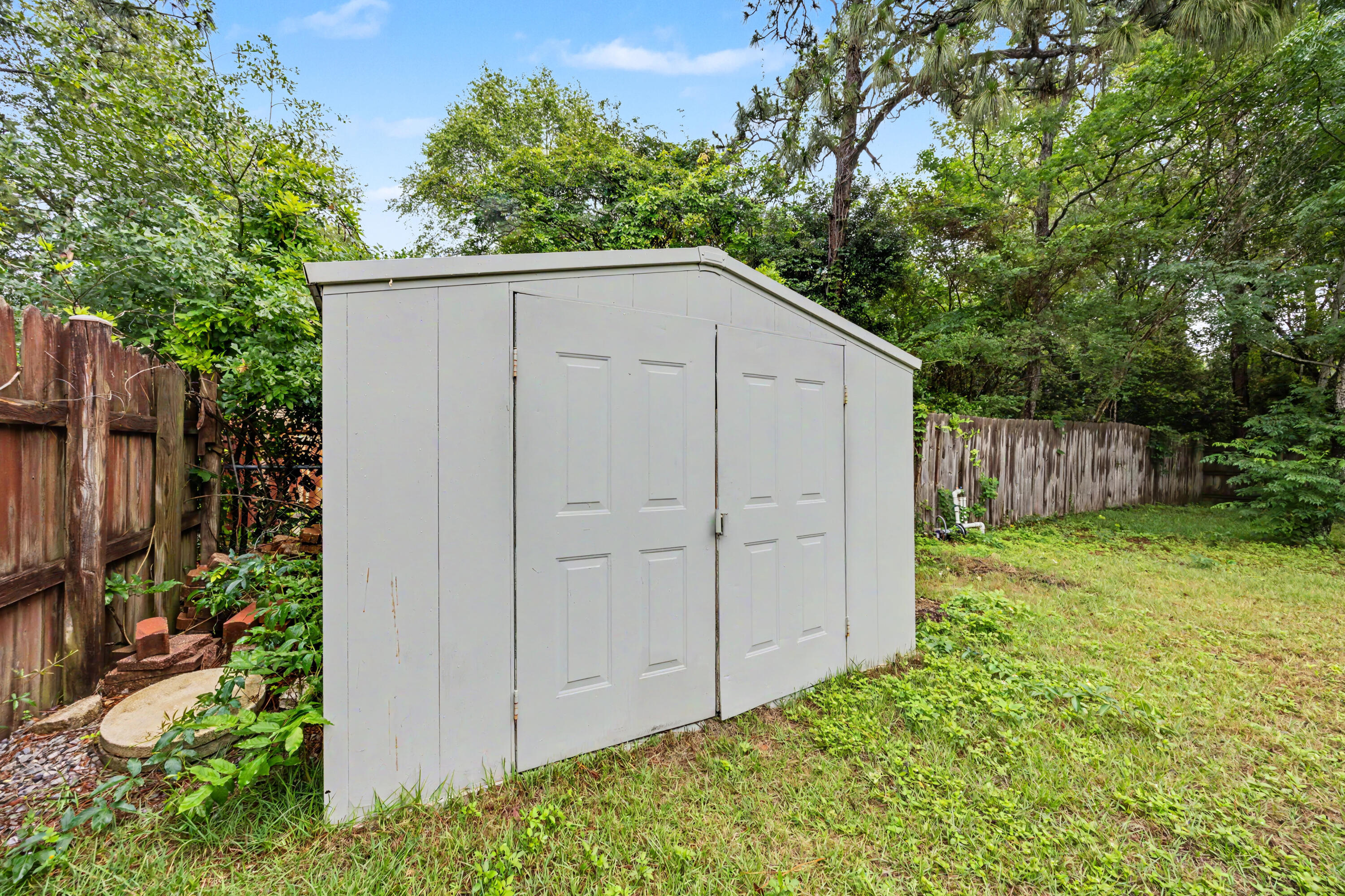112 Meadow Woods Lane