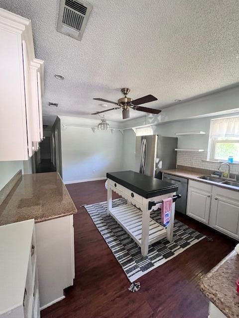 3180 Palmetta Avenue