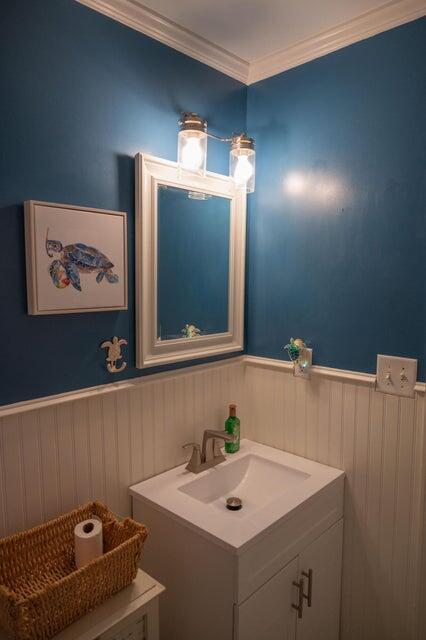 3180 Palmetta Avenue