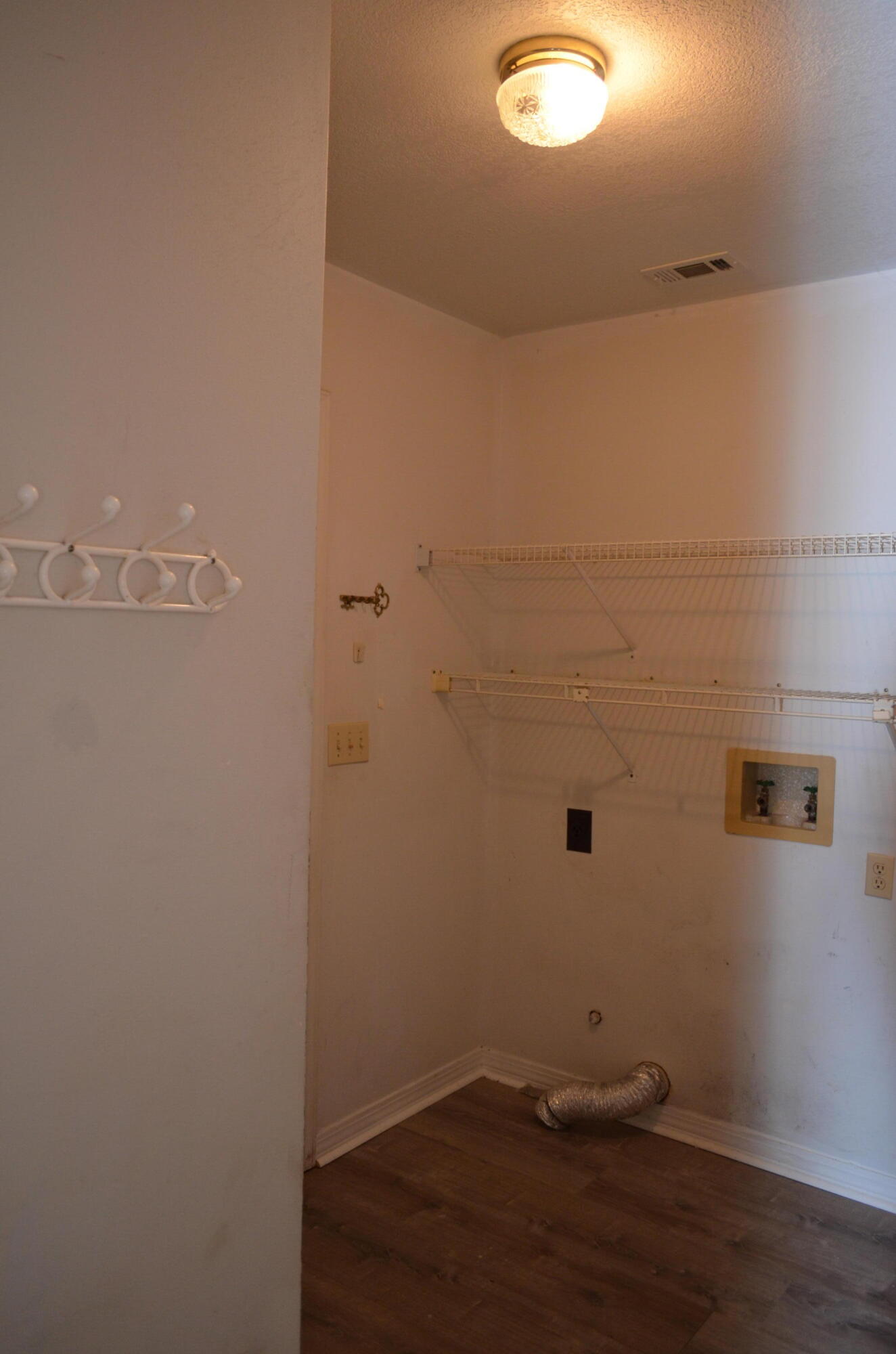 118 Meadow Woods Lane