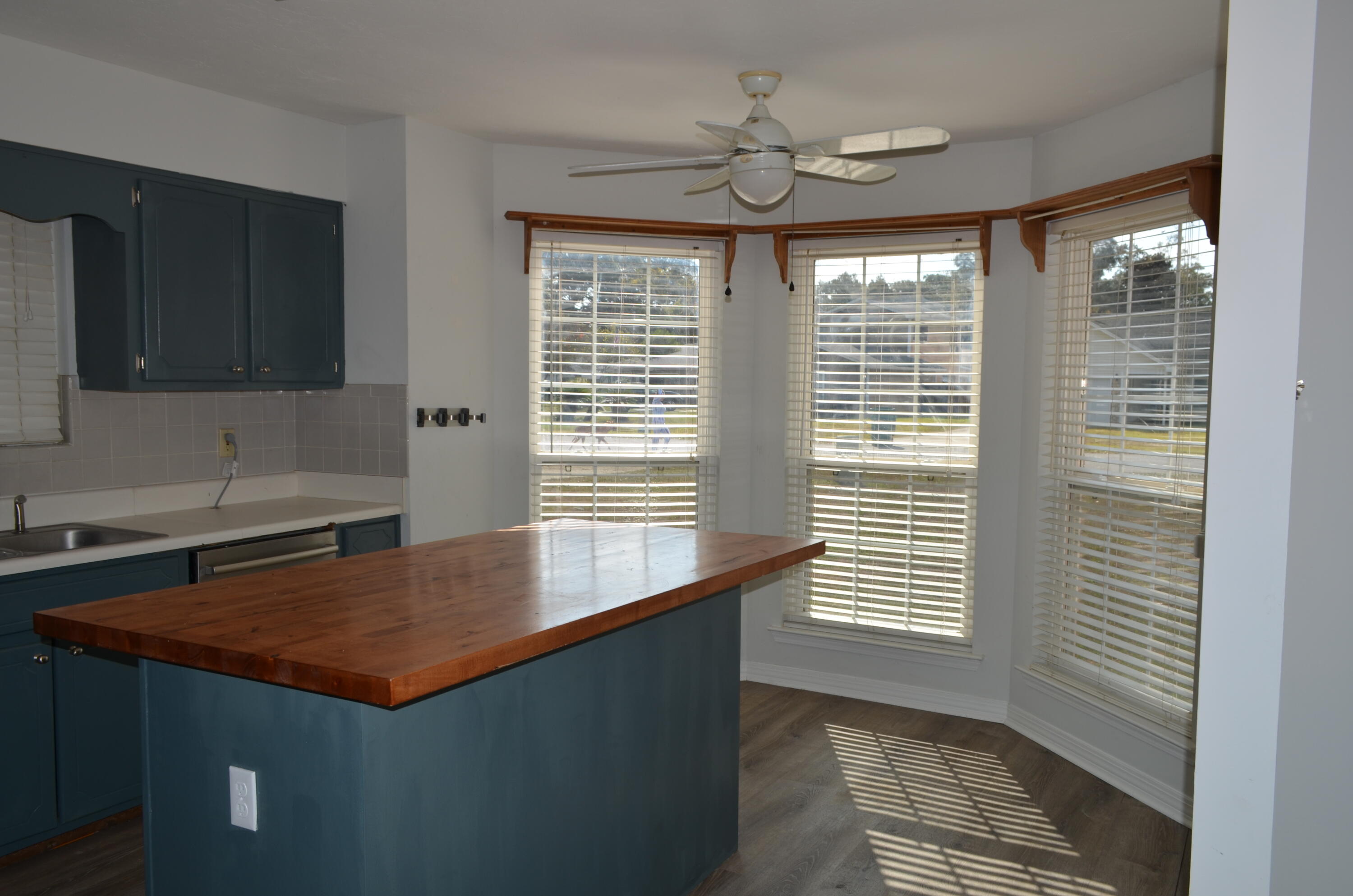 118 Meadow Woods Lane