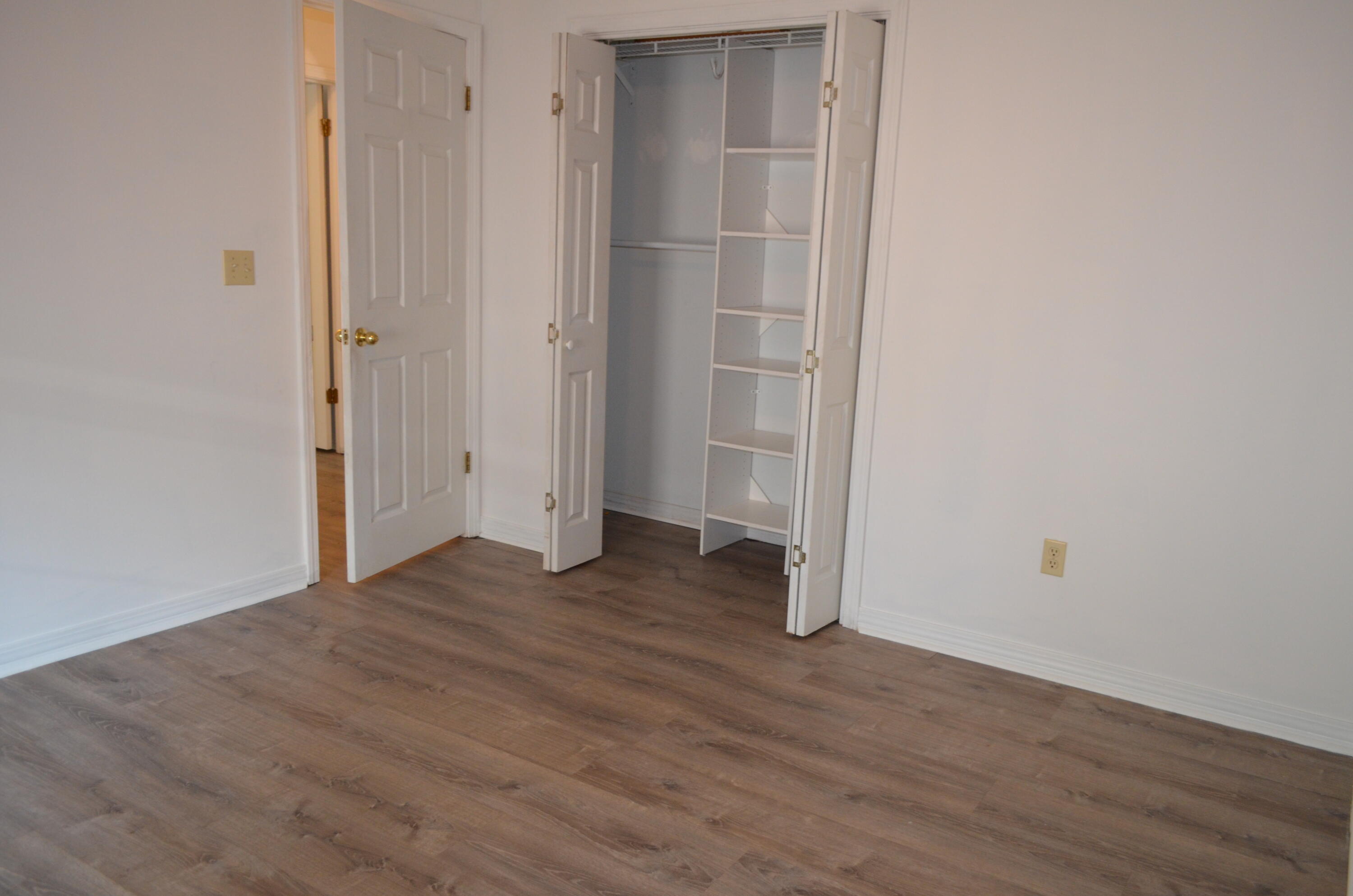 118 Meadow Woods Lane