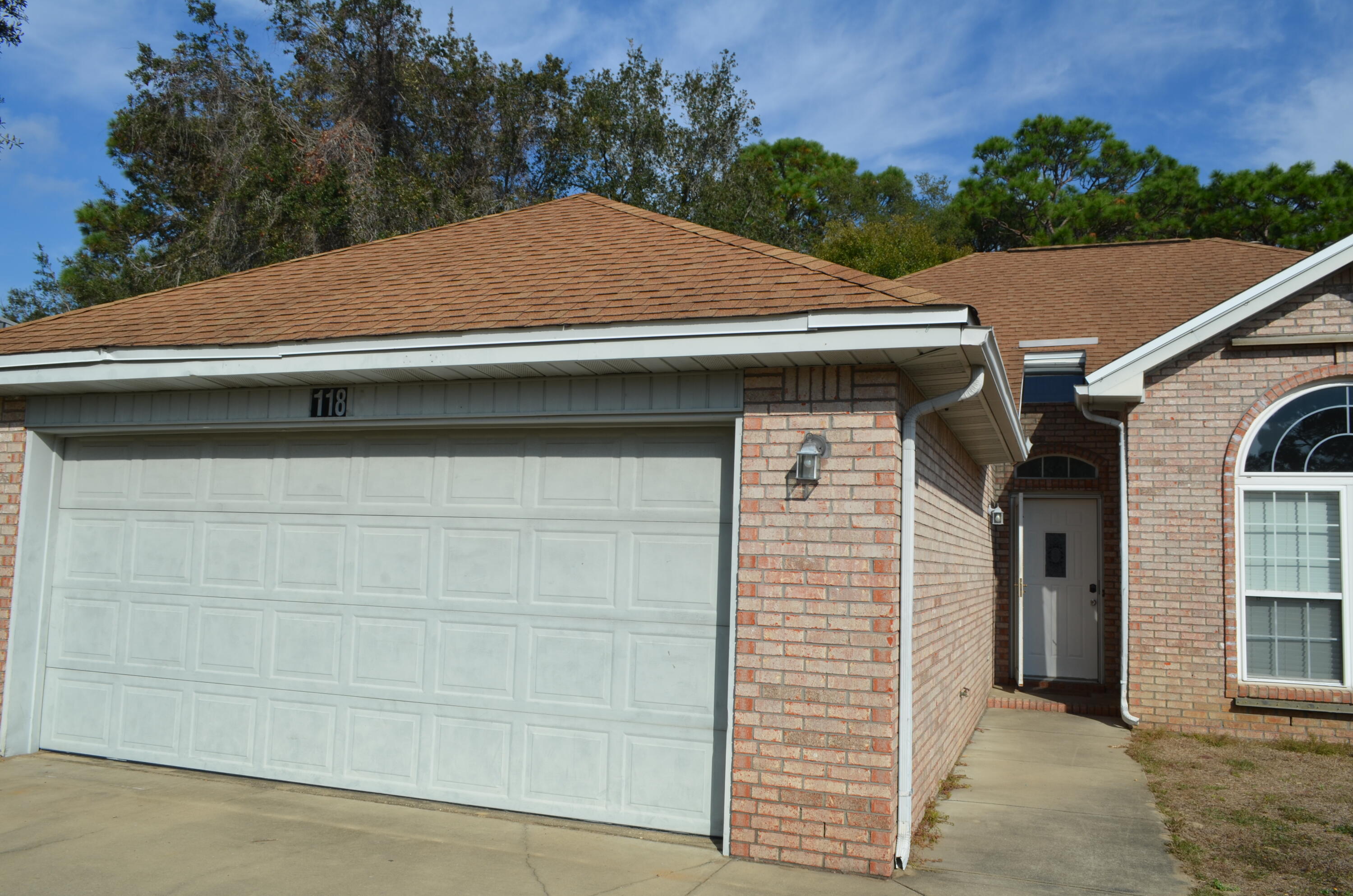 118 Meadow Woods Lane