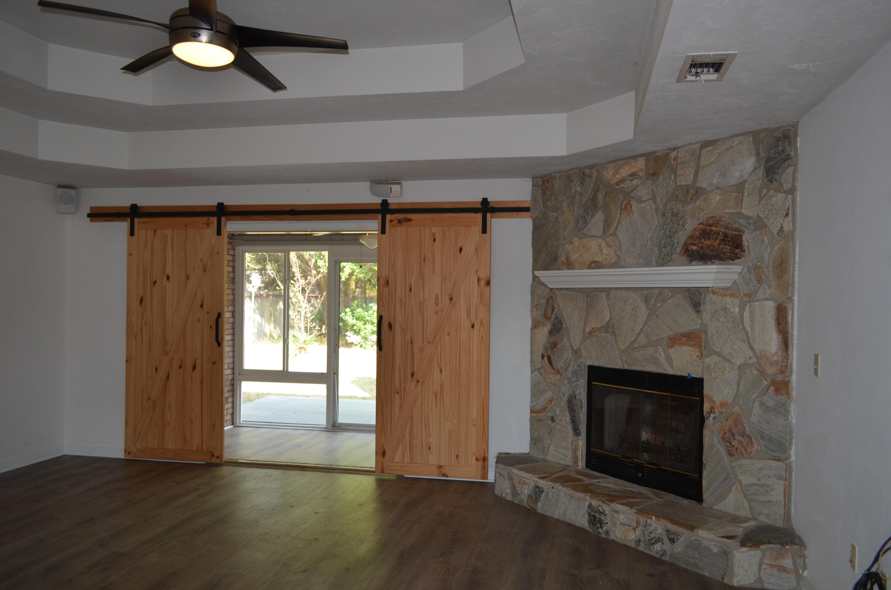 118 Meadow Woods Lane