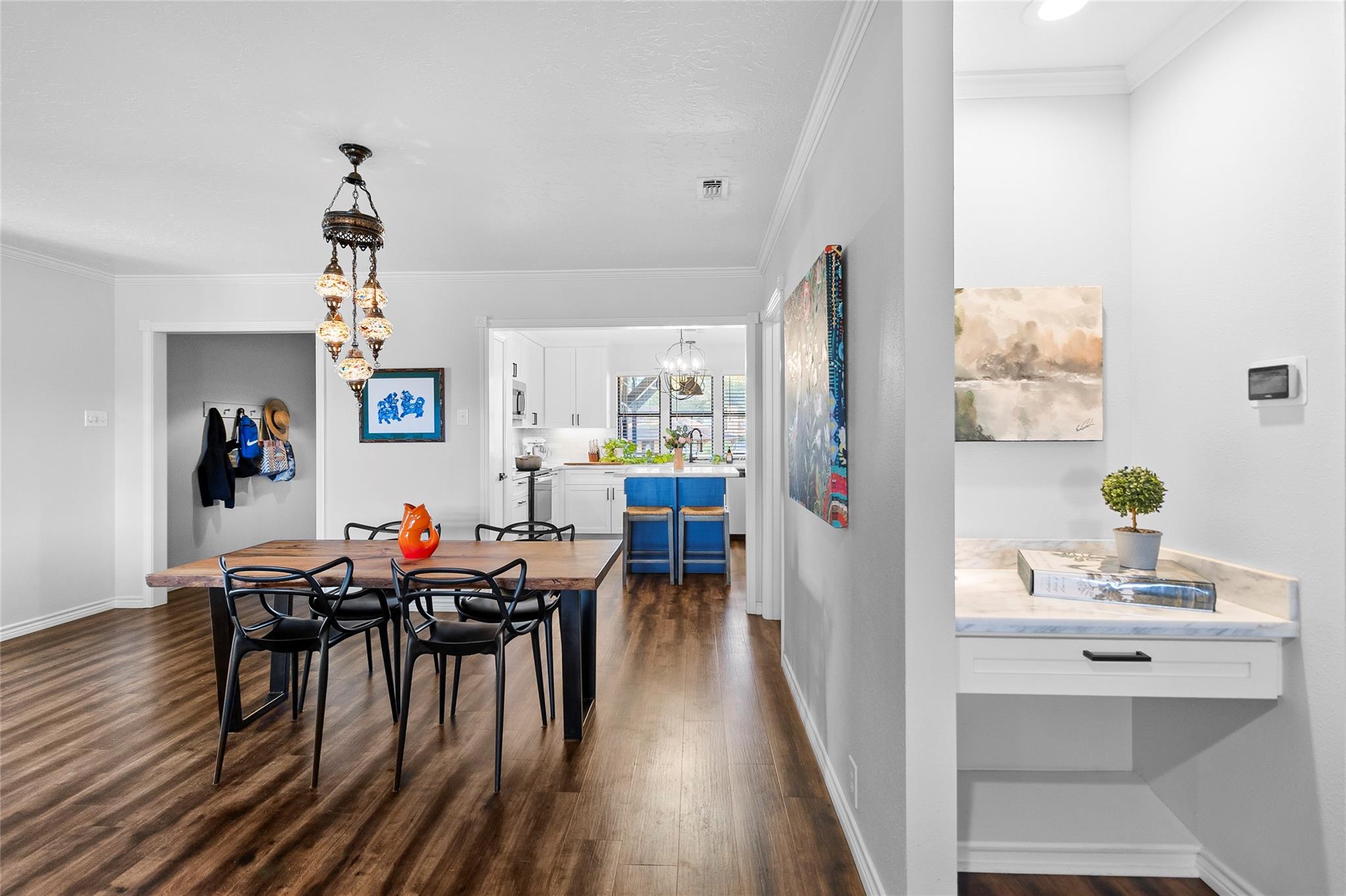 2980 Bluebonnet Boulevard