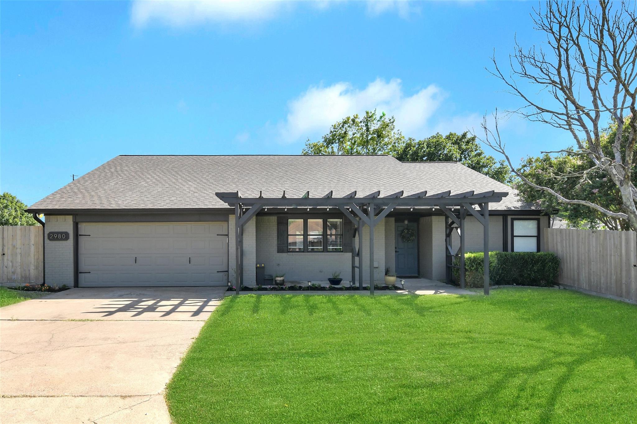 2980 Bluebonnet Boulevard