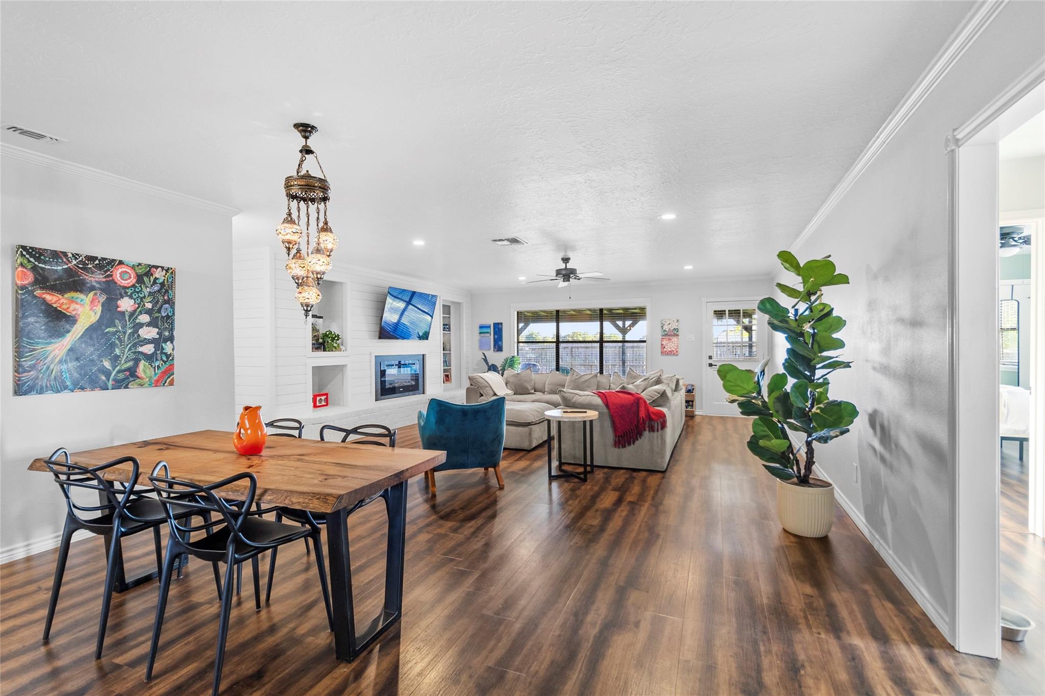 2980 Bluebonnet Boulevard