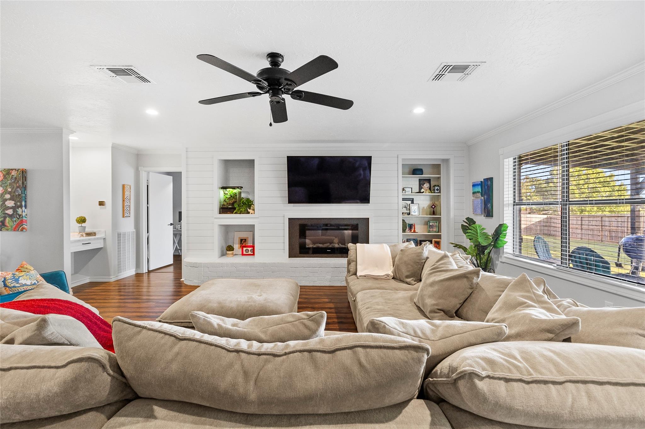 2980 Bluebonnet Boulevard