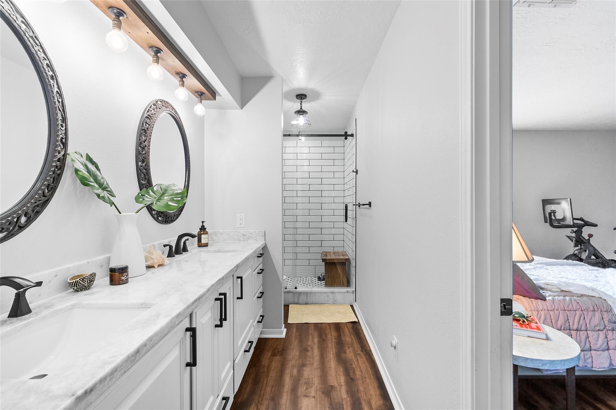 2980 Bluebonnet Boulevard