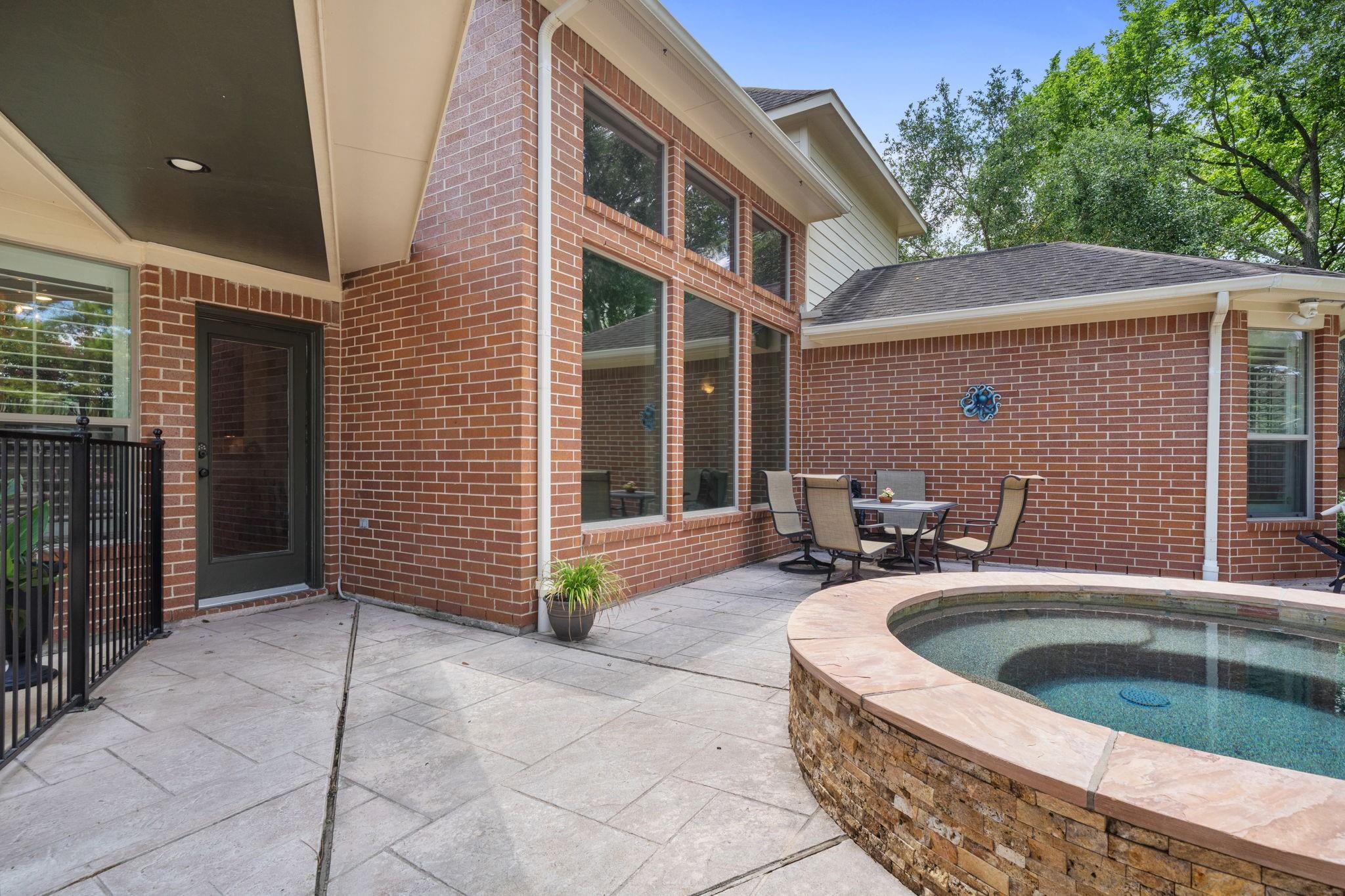 1014 Woodcreek Cove Lane