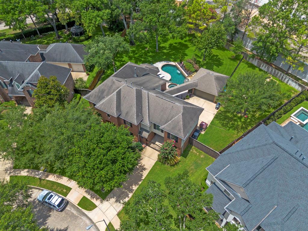 1014 Woodcreek Cove Lane