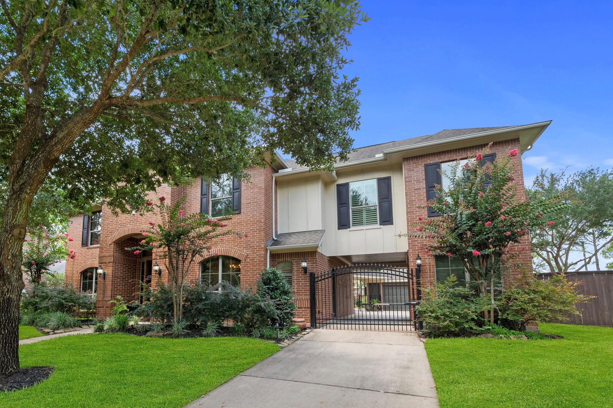 1014 Woodcreek Cove Lane