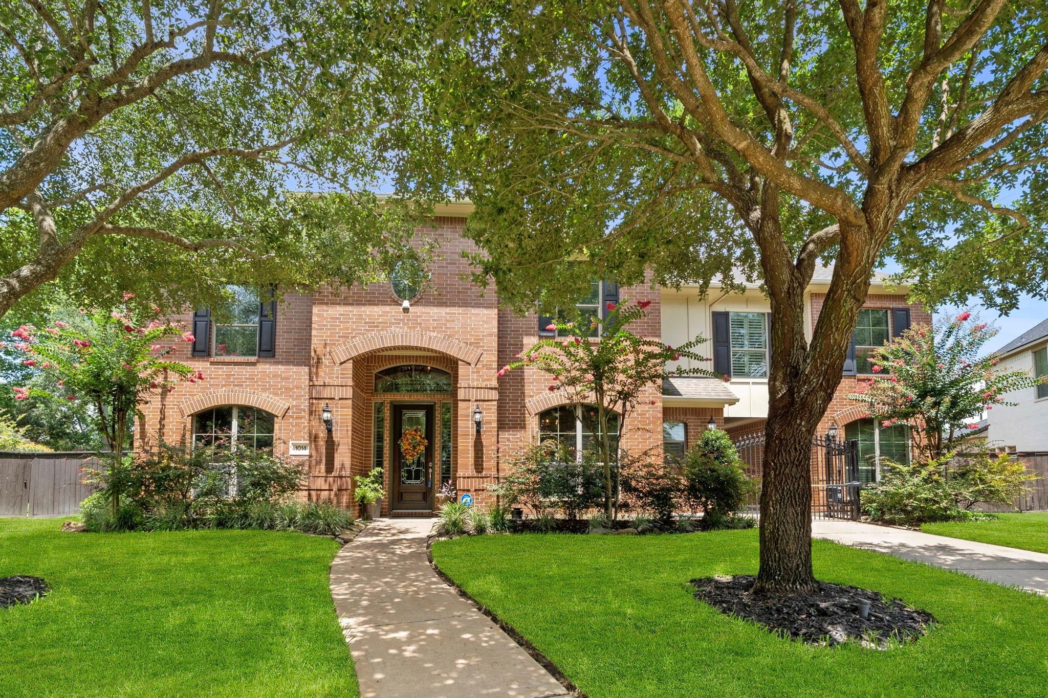 1014 Woodcreek Cove Lane