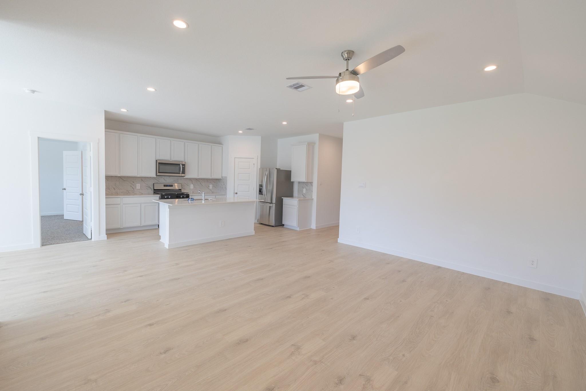 31715 Kellan Grove