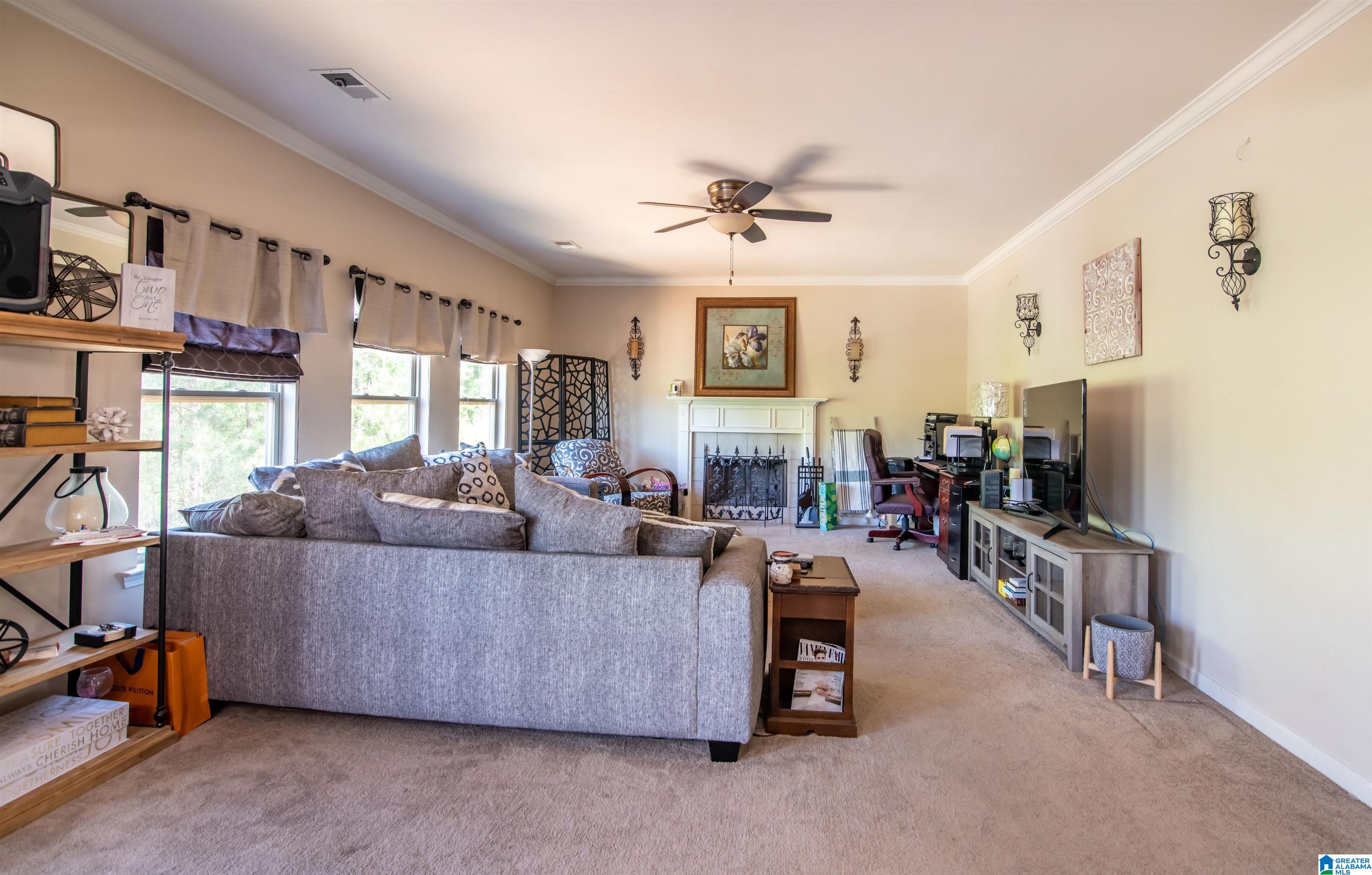 820 BROOKHAVEN DRIVE