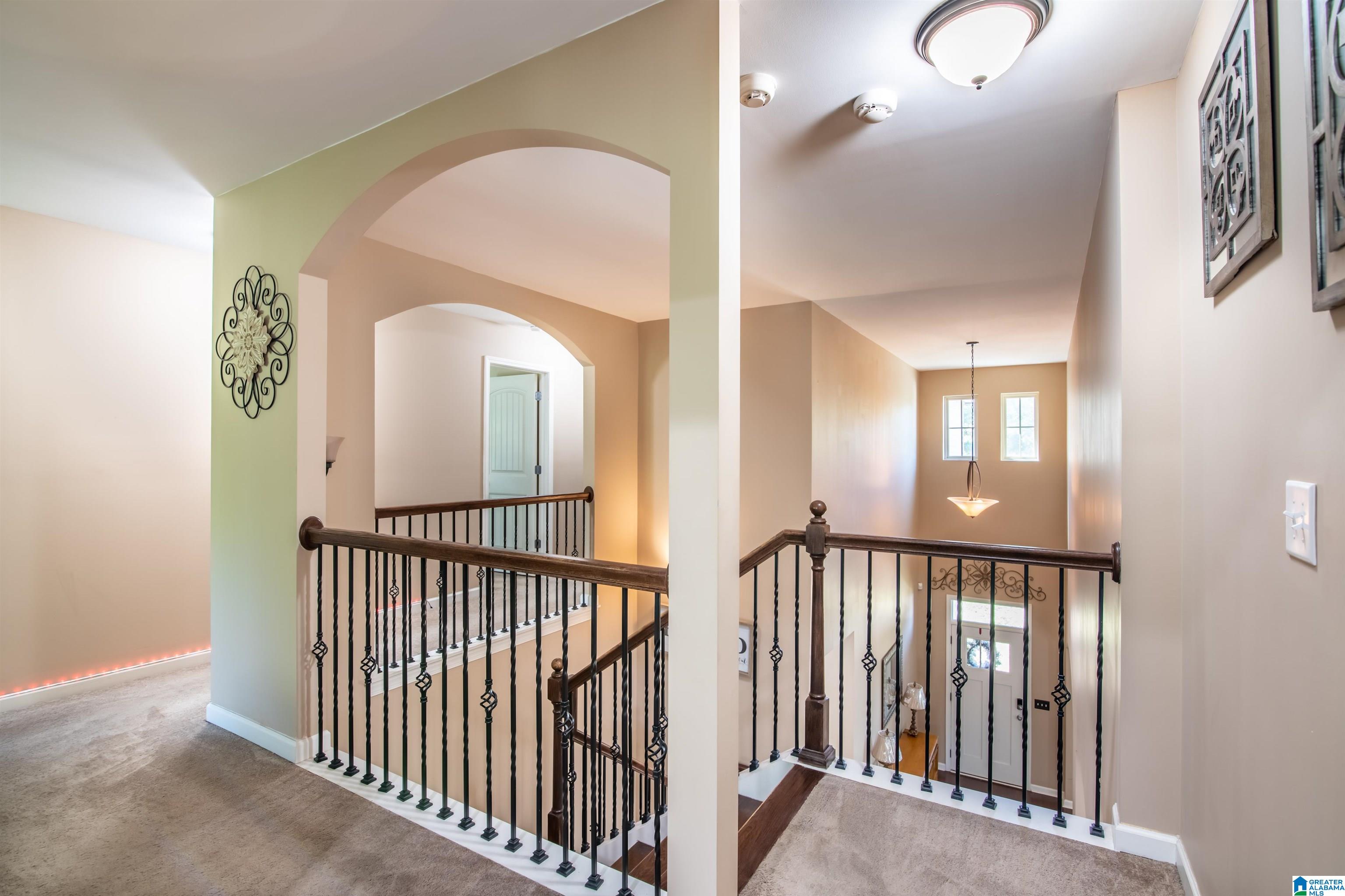 820 BROOKHAVEN DRIVE