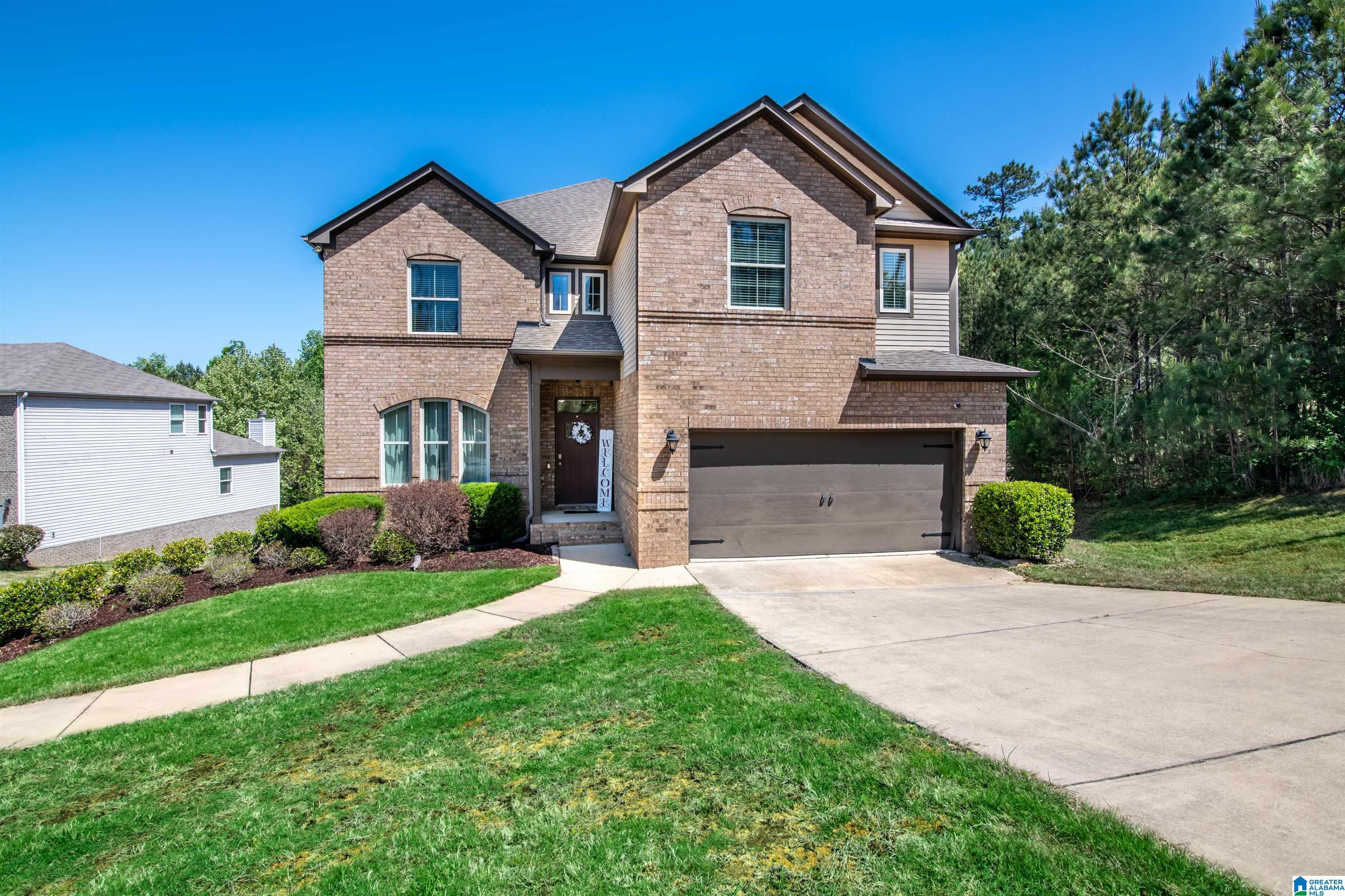 820 BROOKHAVEN DRIVE