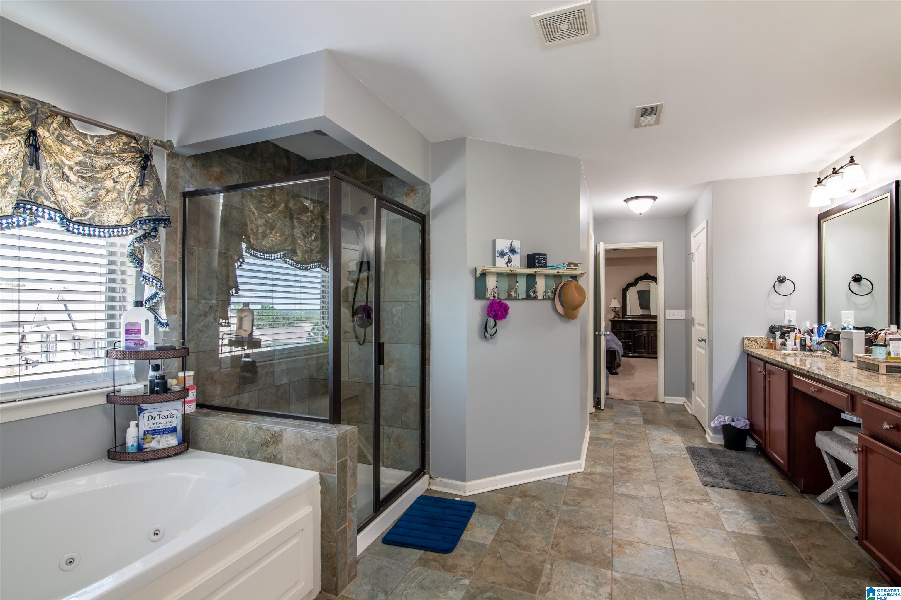 820 BROOKHAVEN DRIVE