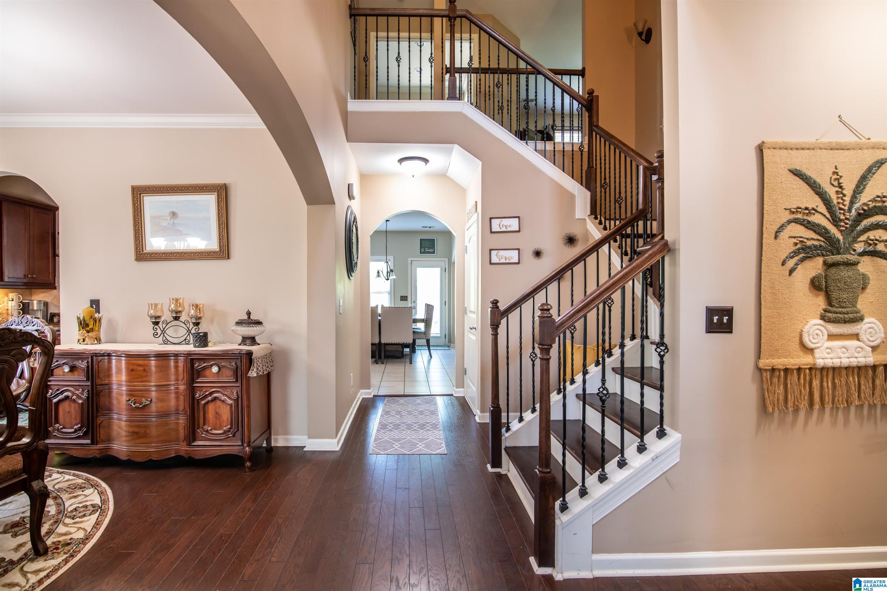 820 BROOKHAVEN DRIVE