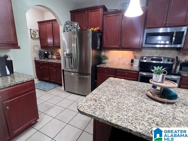 820 BROOKHAVEN DRIVE