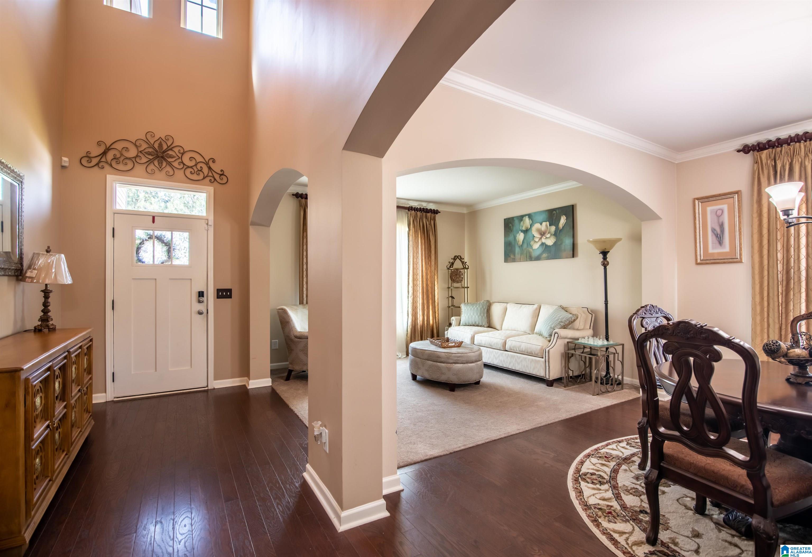 820 BROOKHAVEN DRIVE