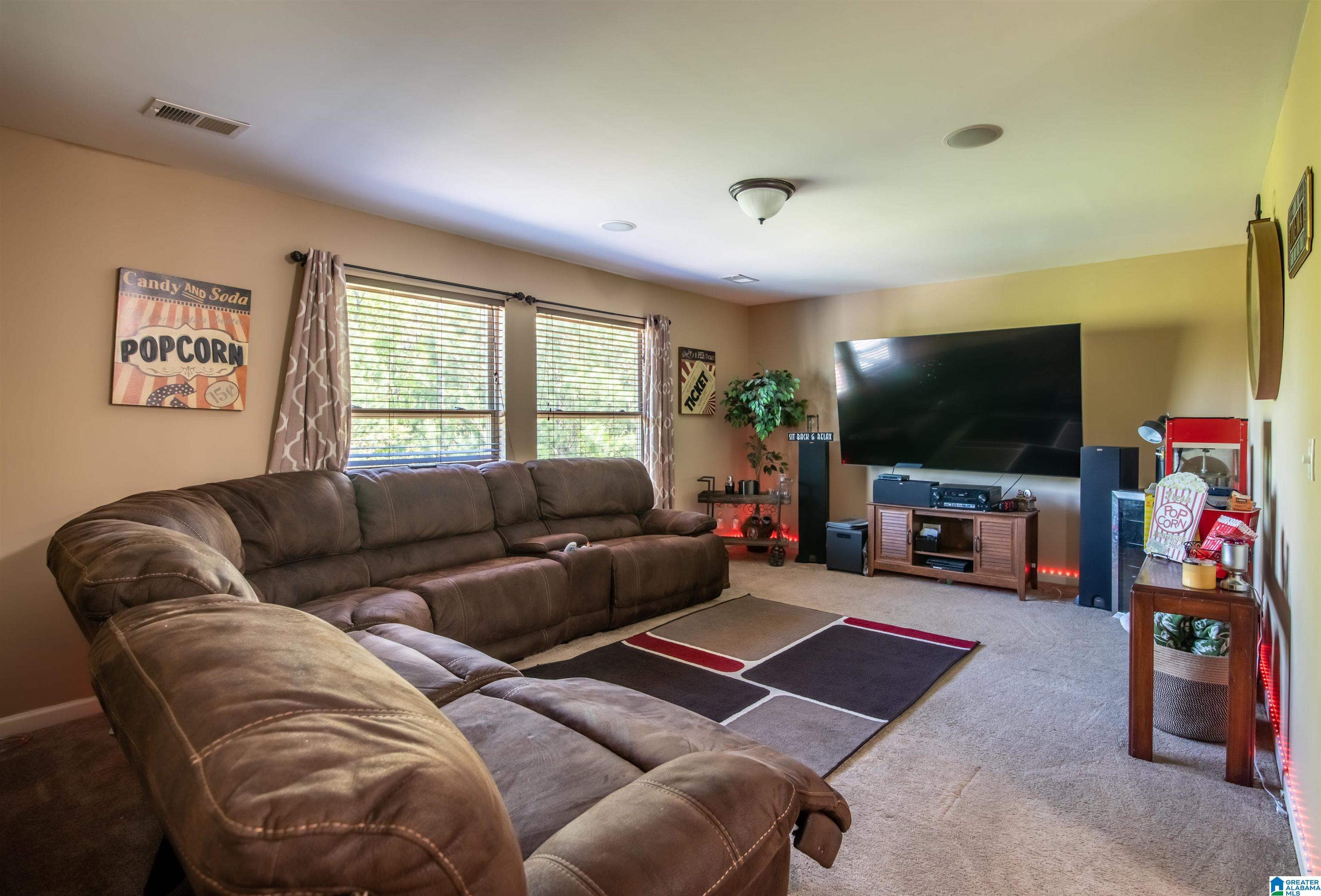 820 BROOKHAVEN DRIVE